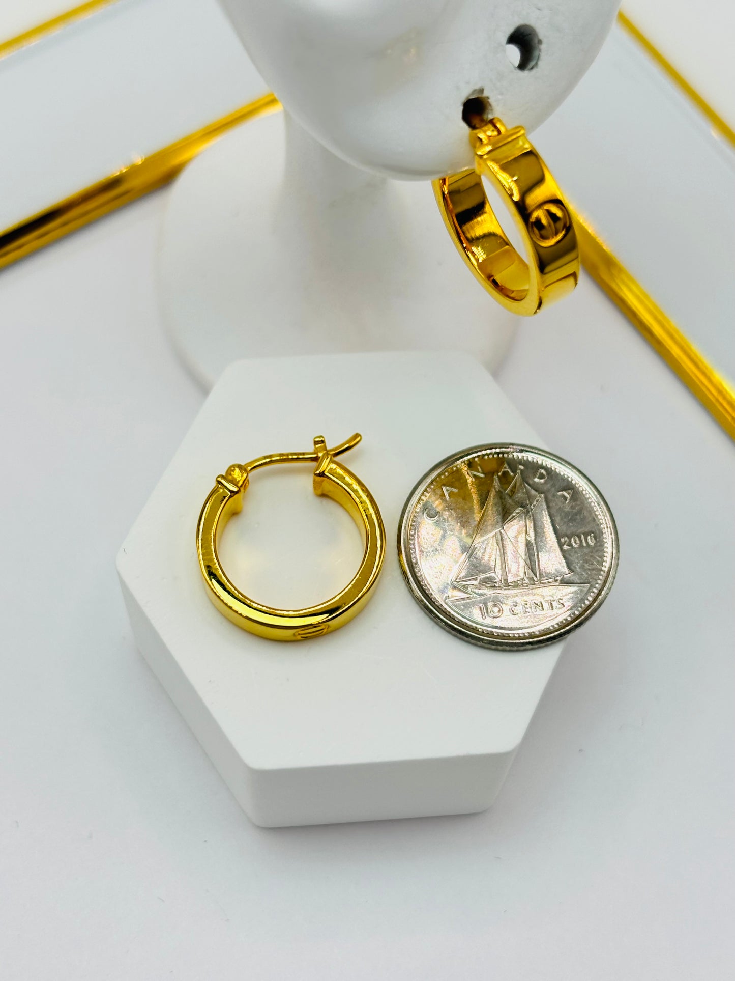 18K Gold Loop Earrings (Electroform)