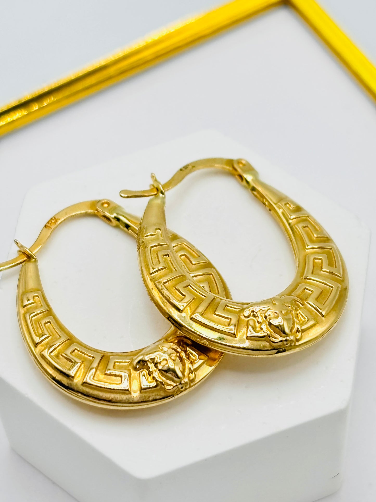 18K Gold Loop Earrings
