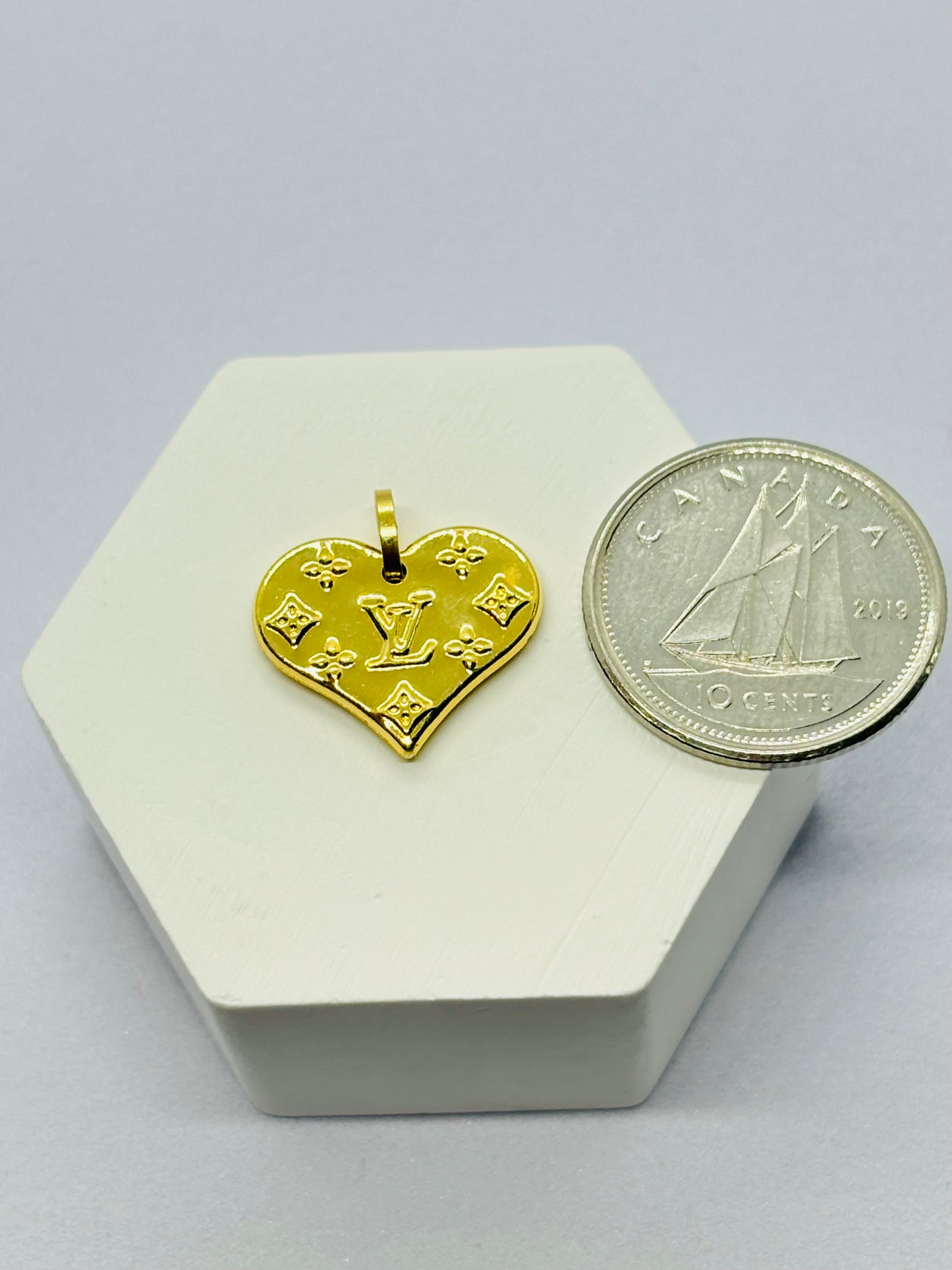 18K Gold Heart Pendant