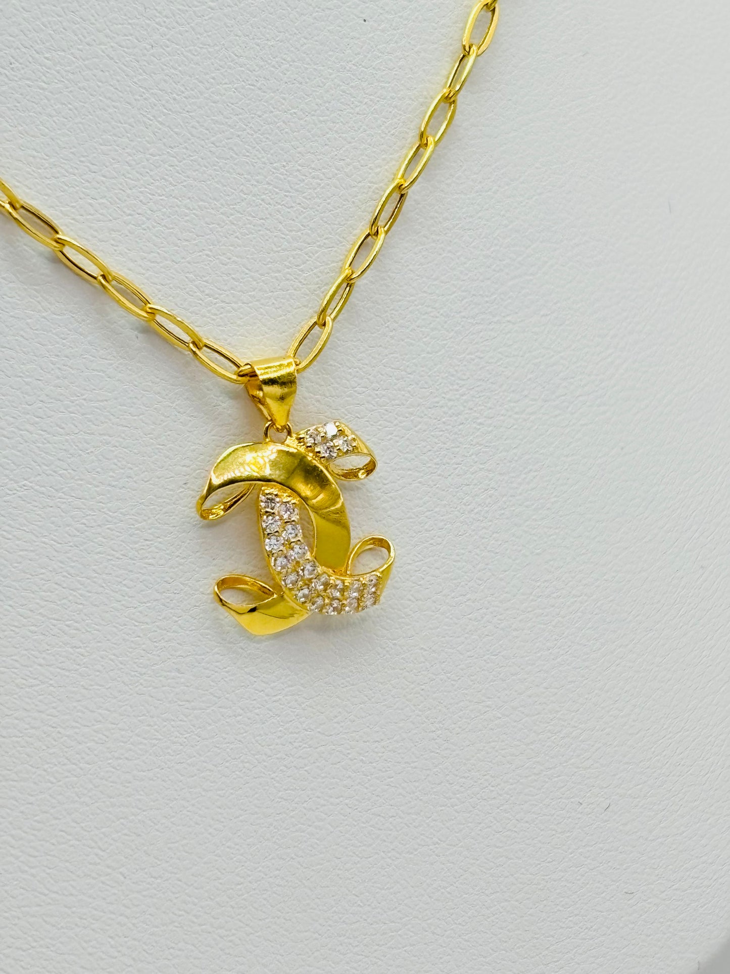 18K C paperclip Necklace
