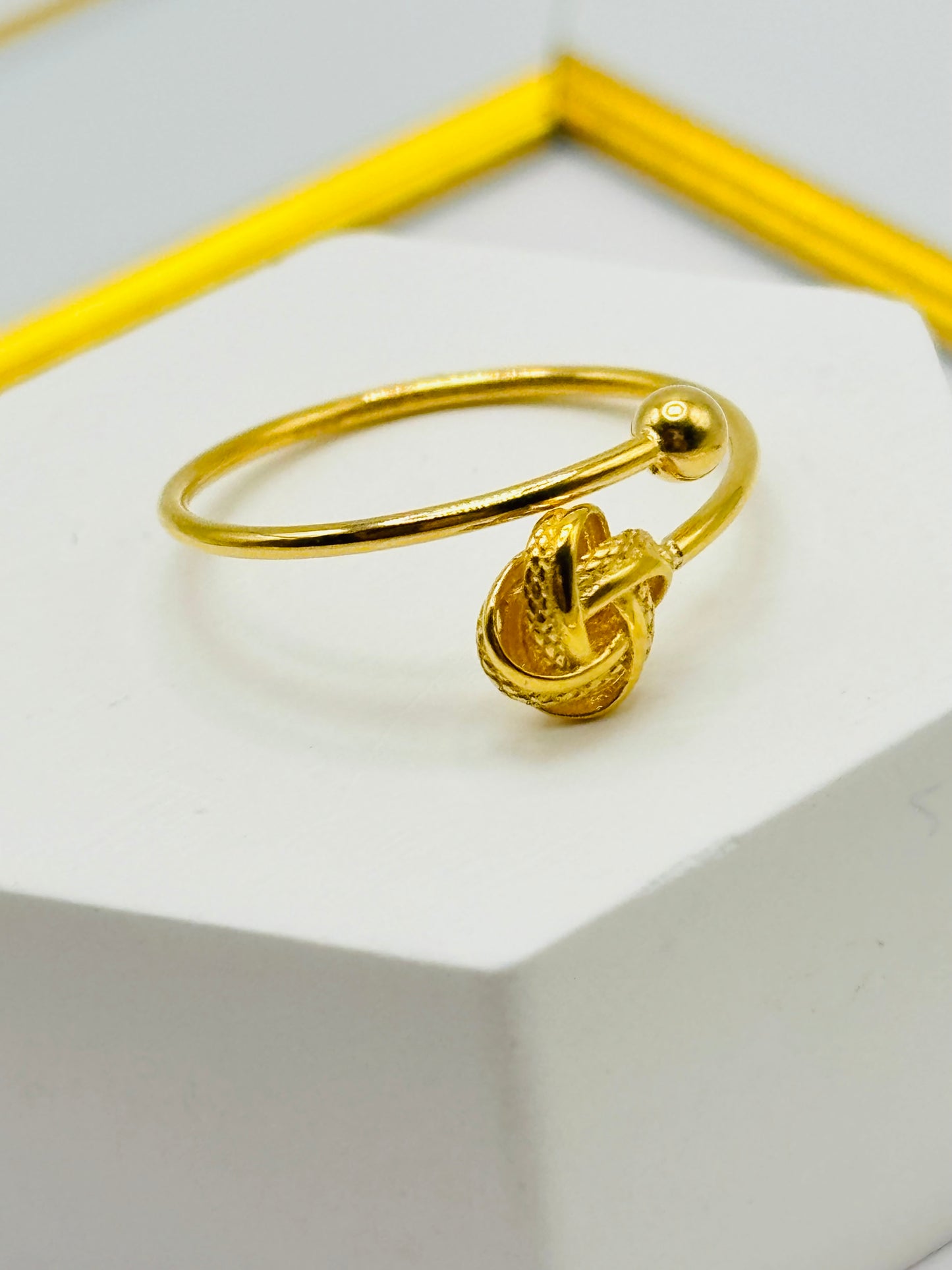 18K Gold Knot Ring