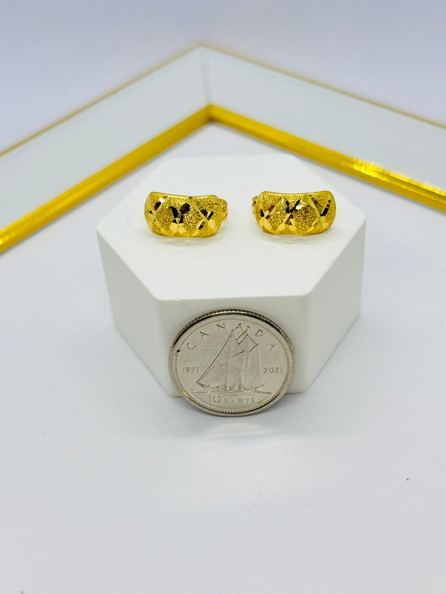 18K Gold Clip Type Earrings