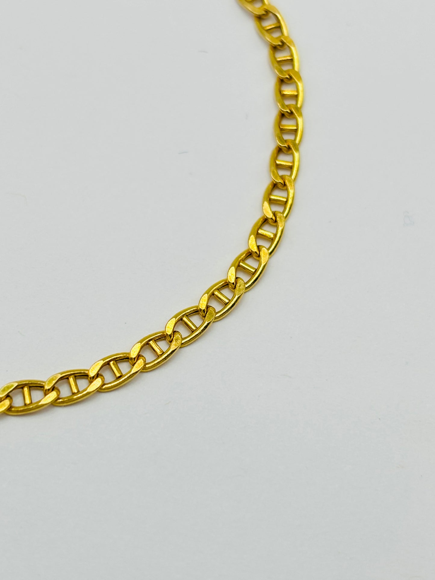 18K Gold G Bracelet