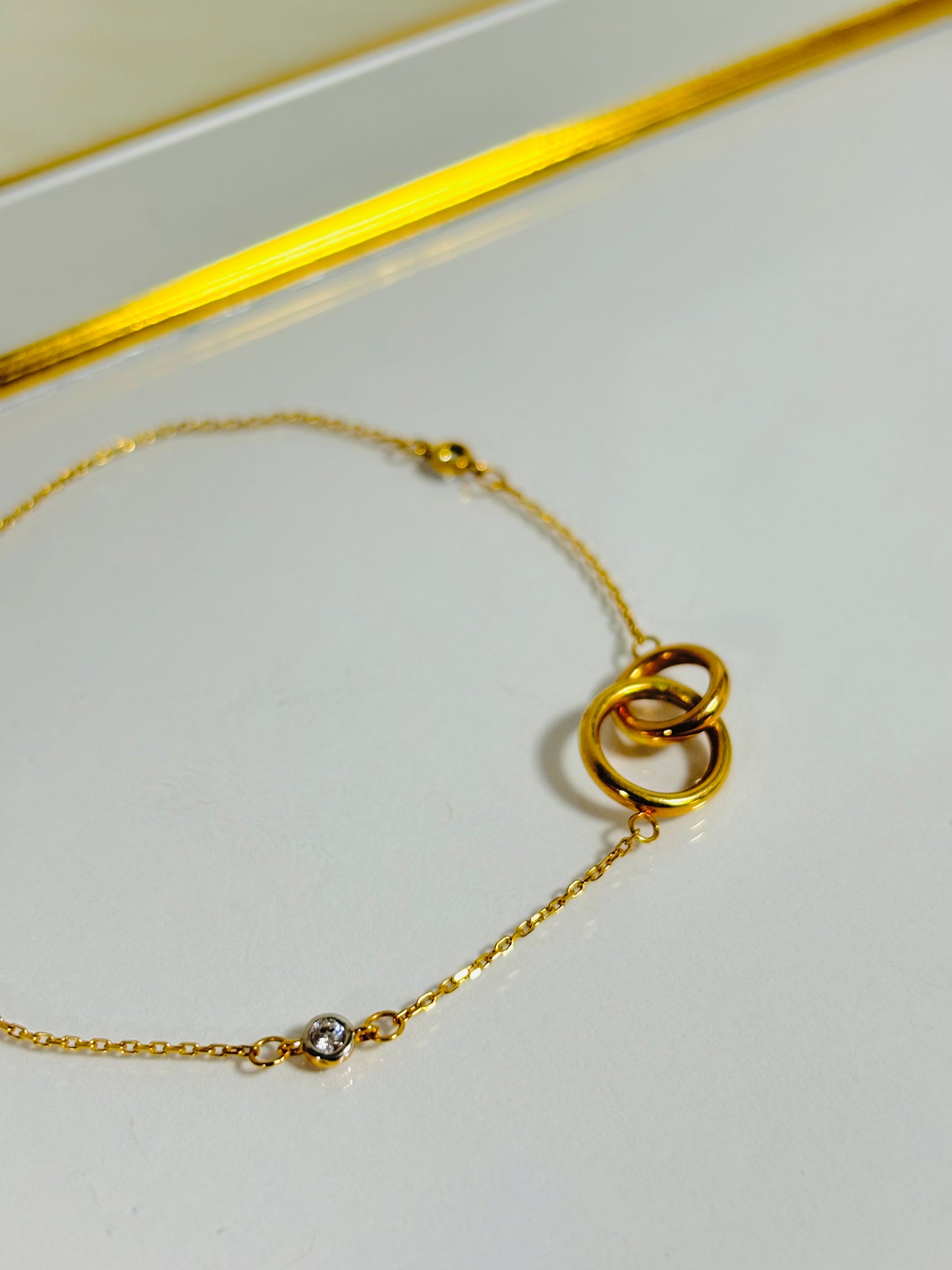 18K Gold Double Circle Bracelet