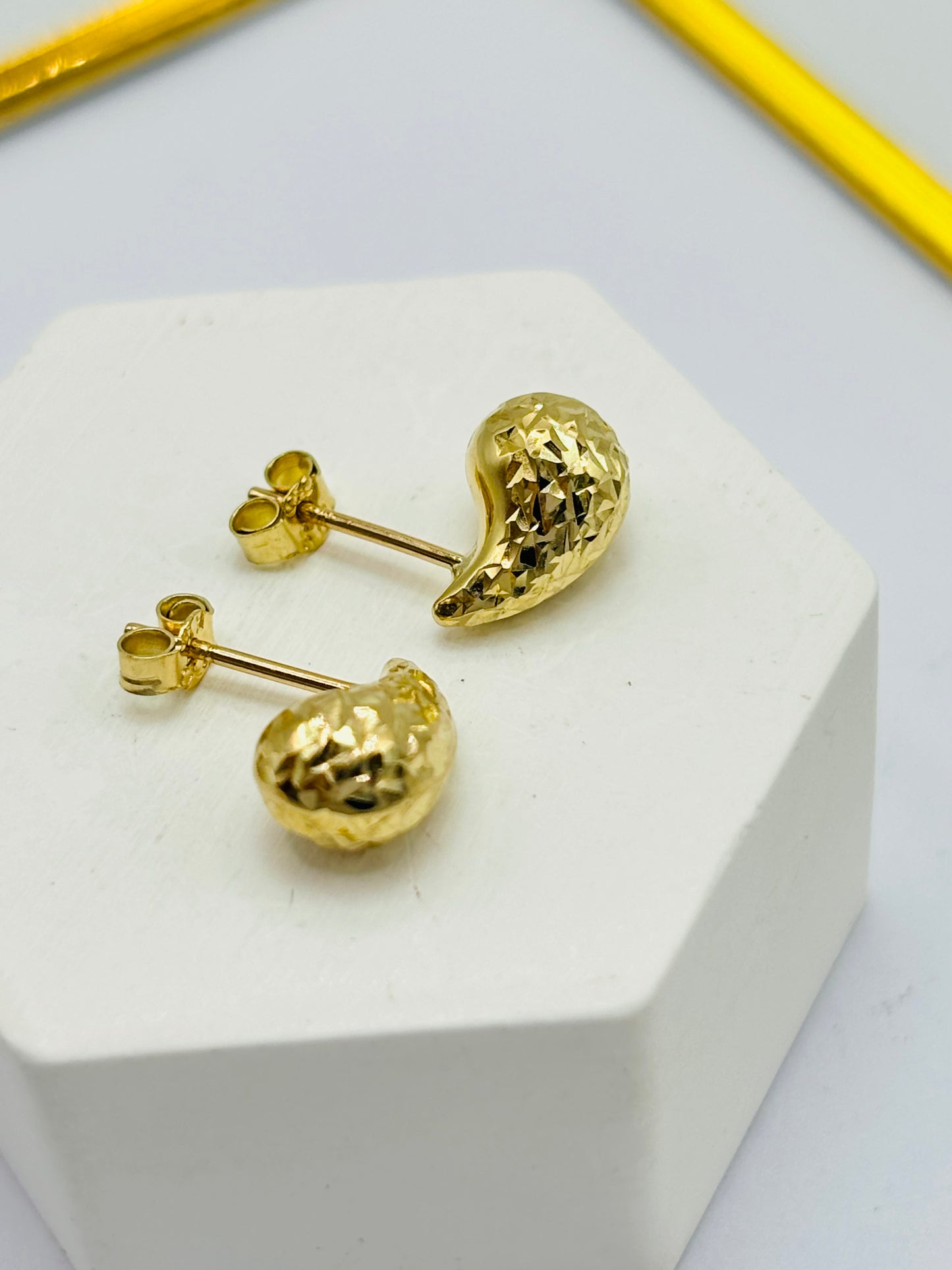 K18 Japan Diamond Cut Teardrop Small Earrings