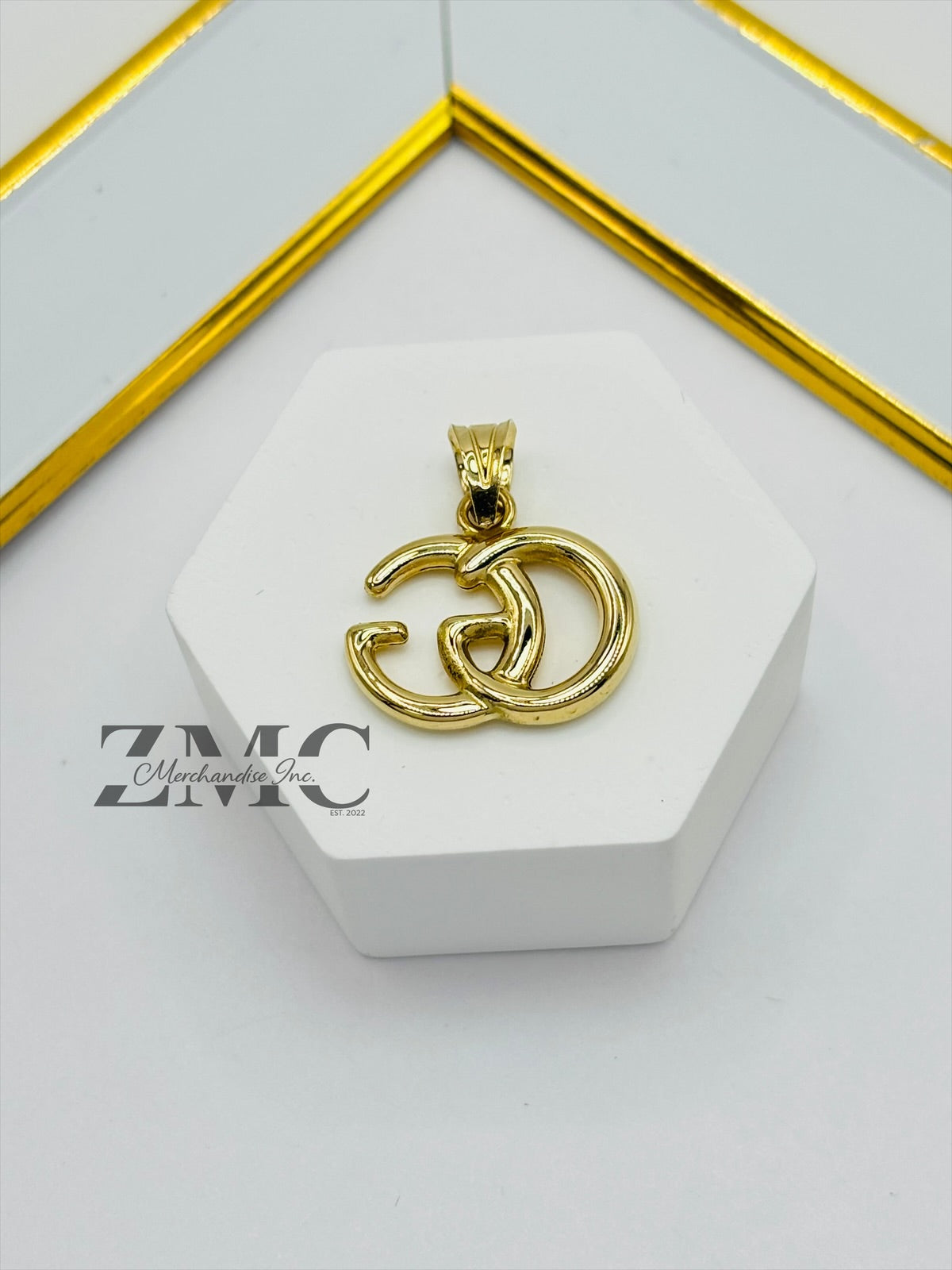 18K Gold G Pendant