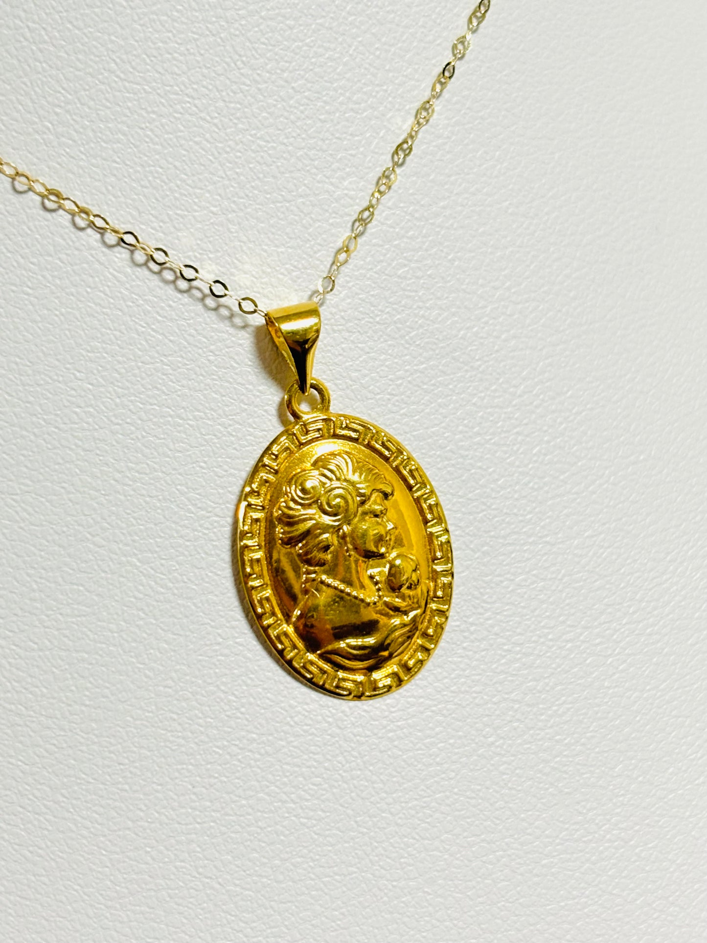18K Gold Cameo Earrings and Pendant Set