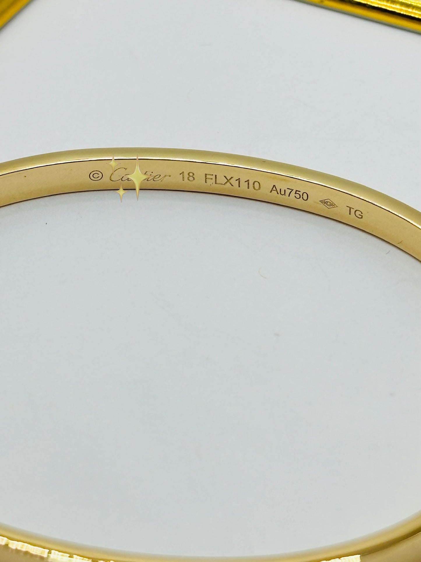 18K Gold Screw Type Bangle
