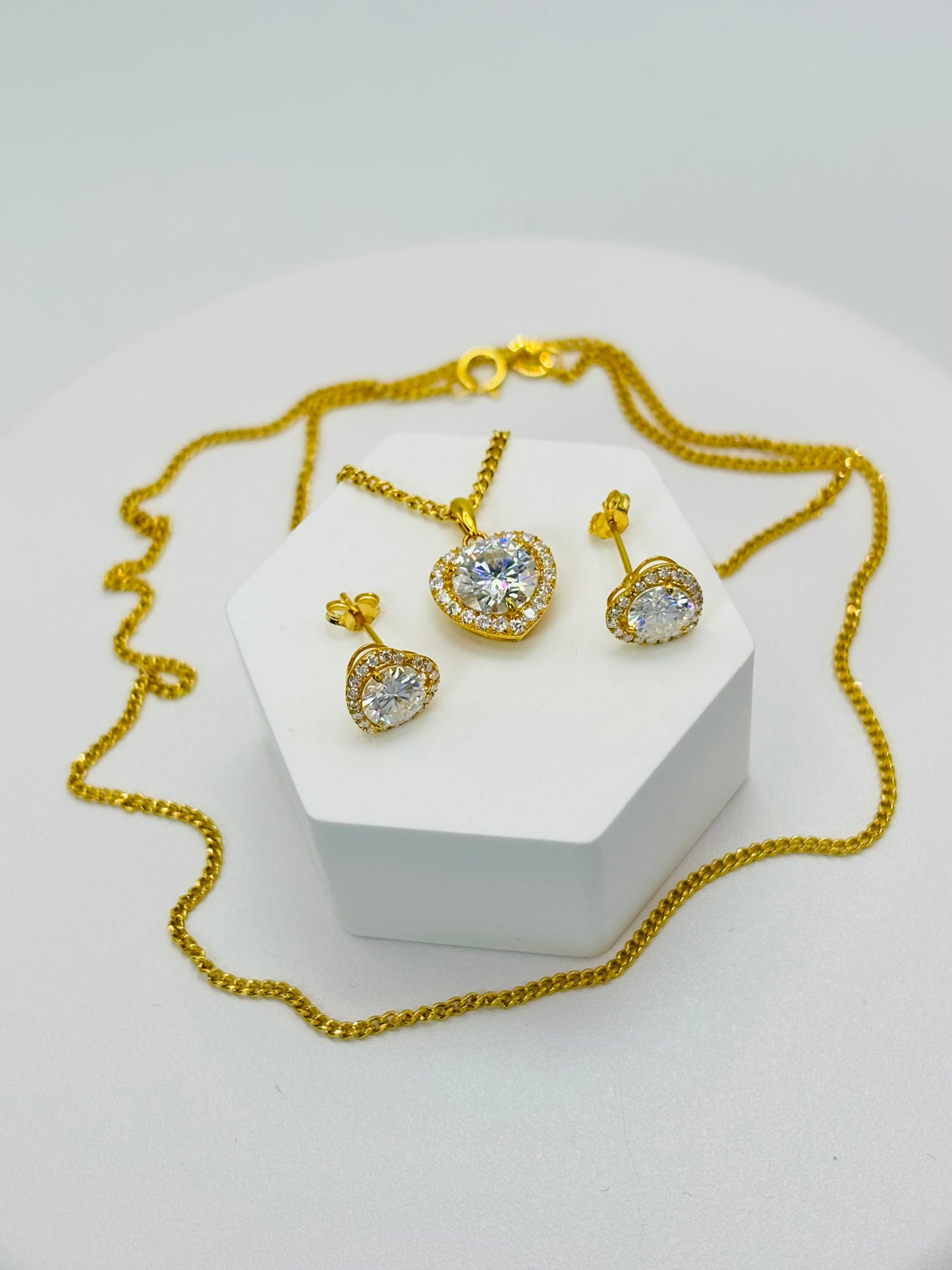 18K Gold Heart Moissanite Diamond Earrings and Necklace Set