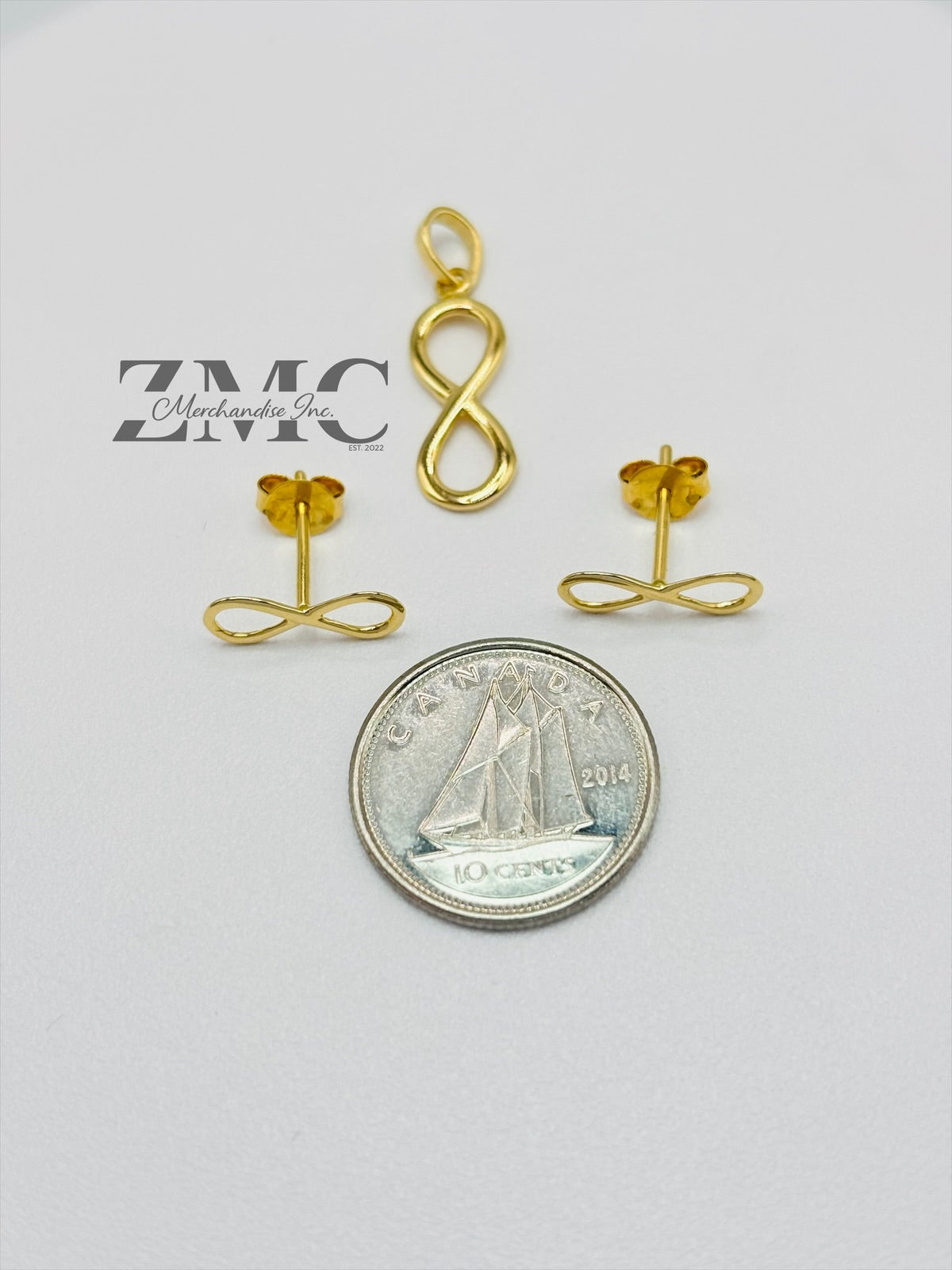 18K Gold Infinity Earrings and Pendant Set