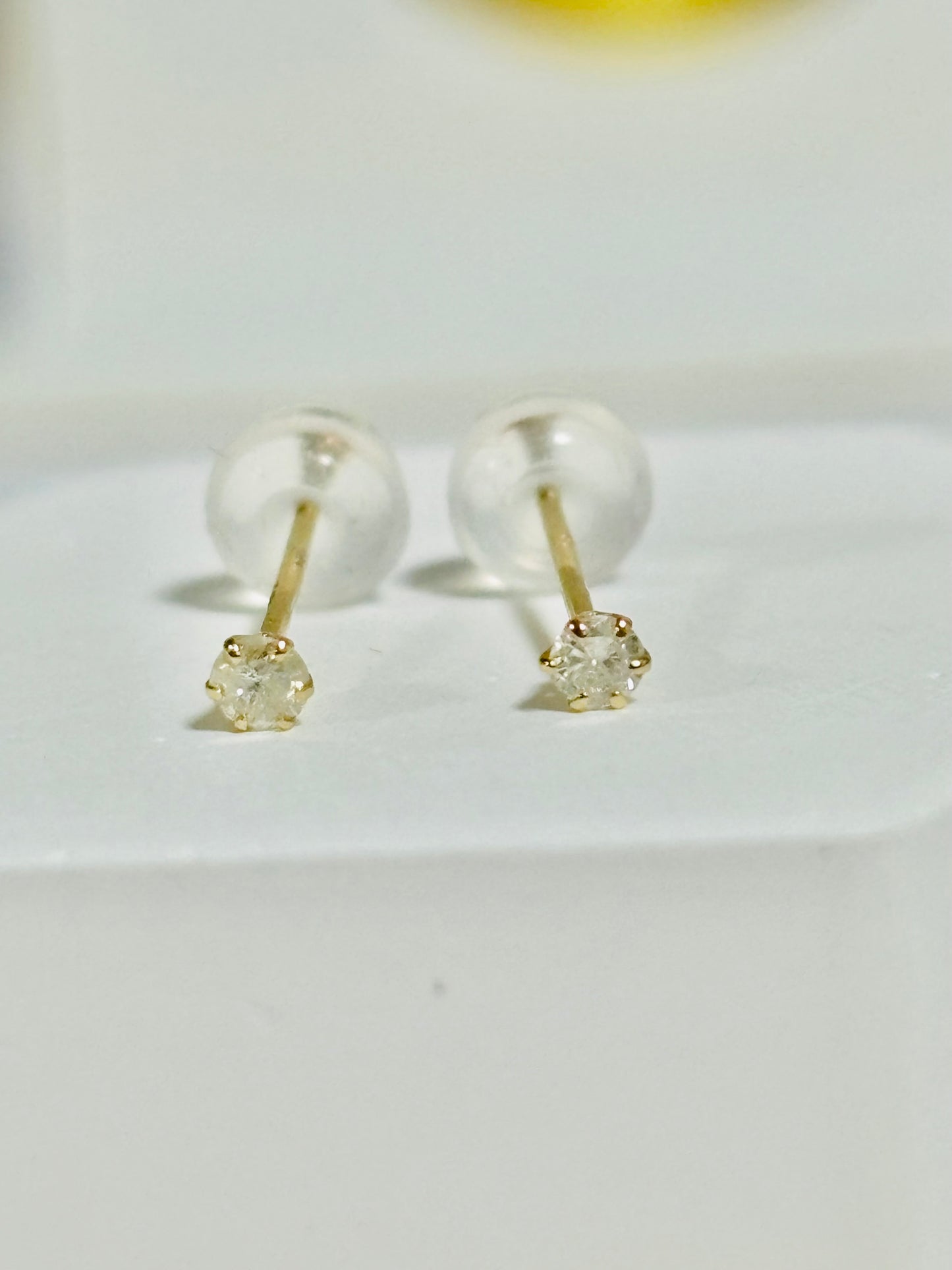 18K Gold Baby Earrings 0.10 carat Natural Diamond