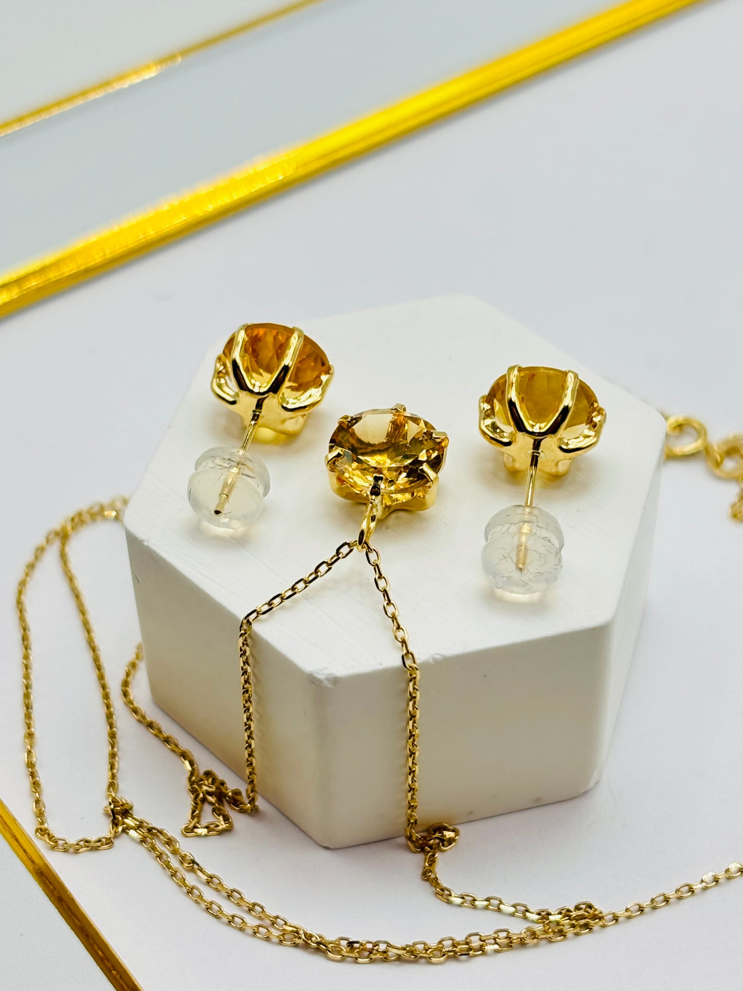 18K Gold Necklace with Natural Citrine Pendant and Earrings Set