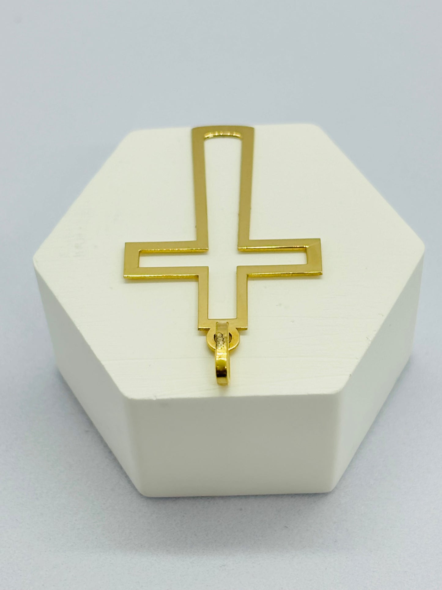 18K Gold Flat Cross Pendant