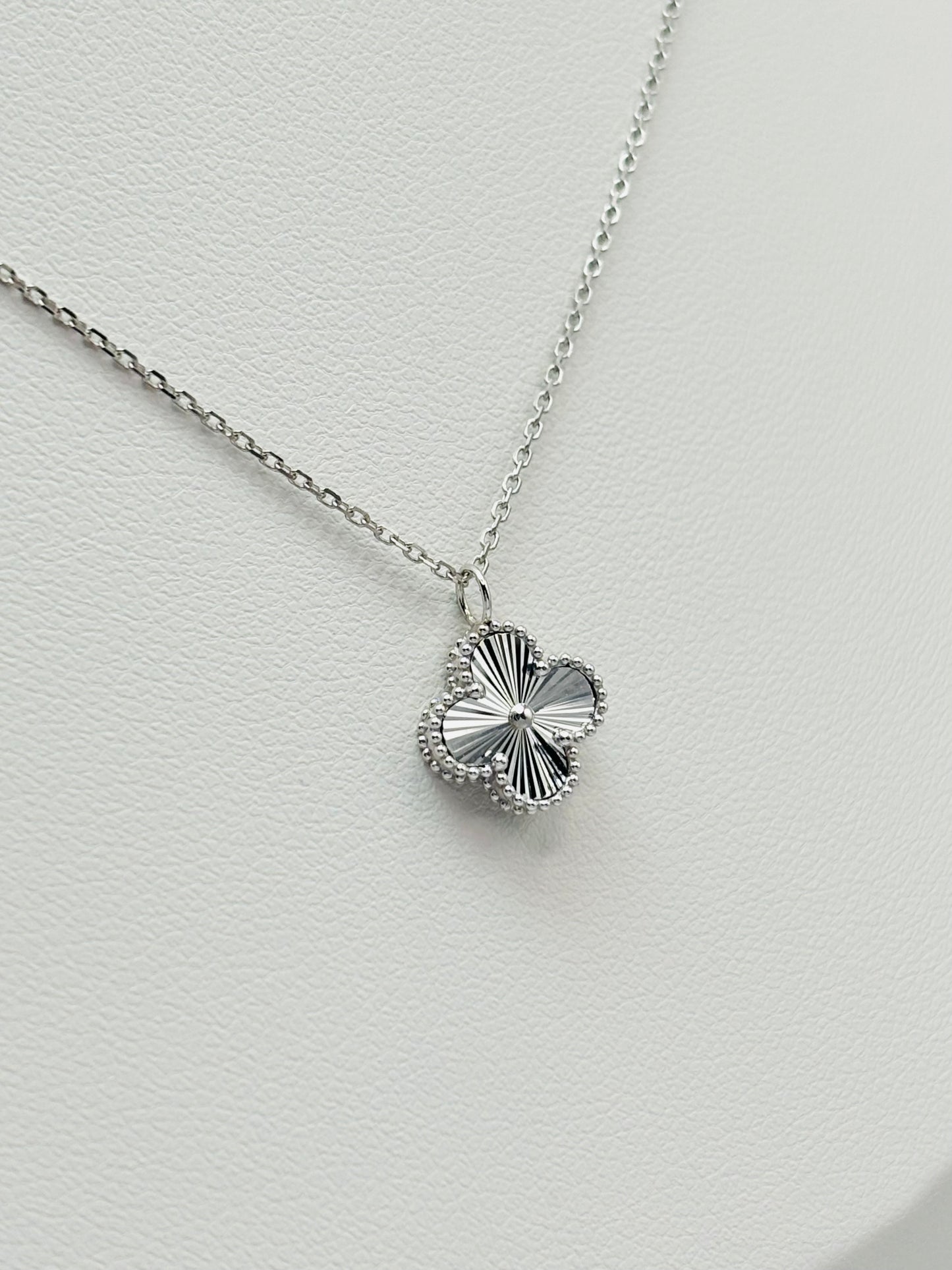 18K White Gold Clover Necklace