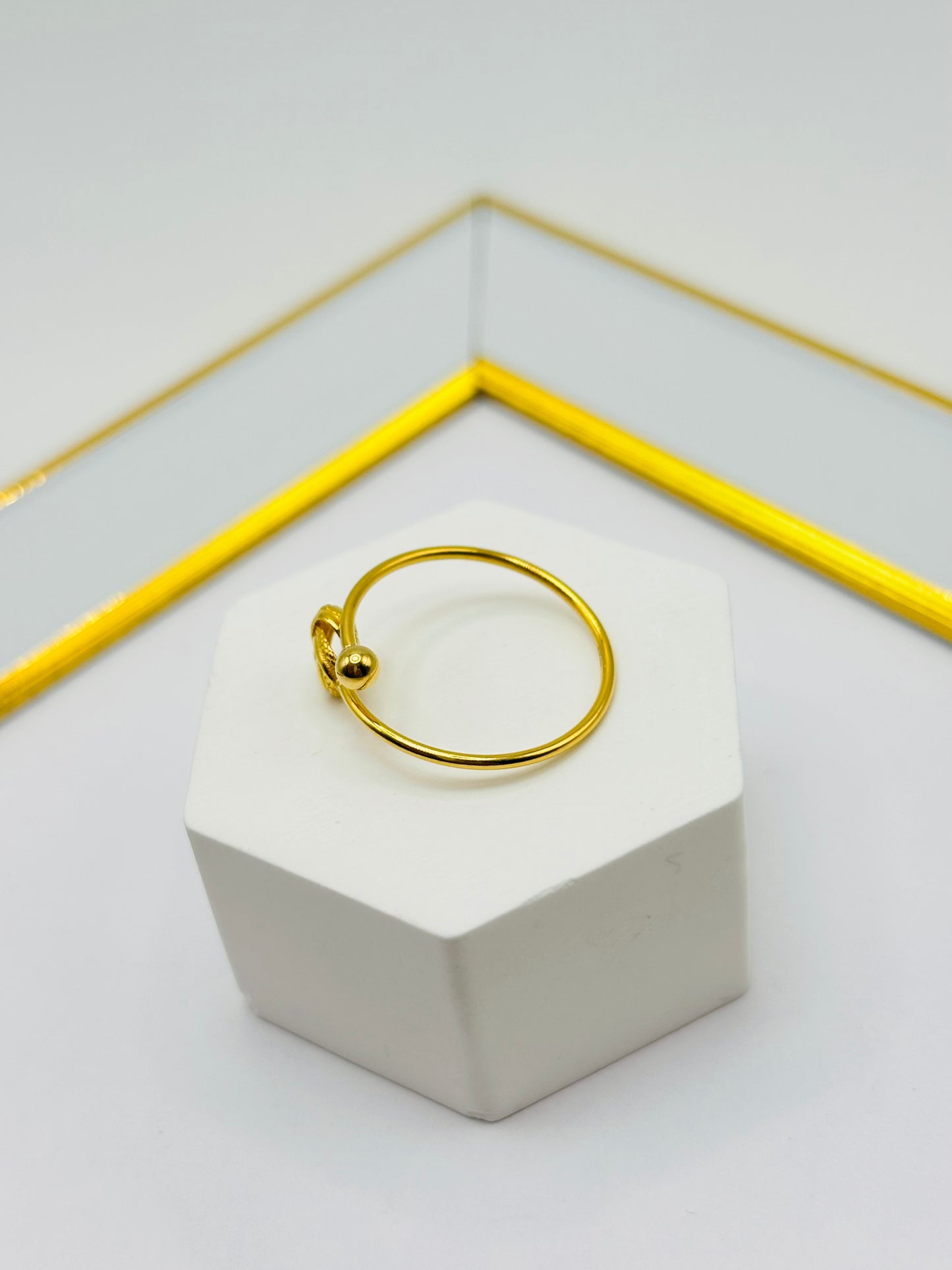 18K Gold Knot Ring