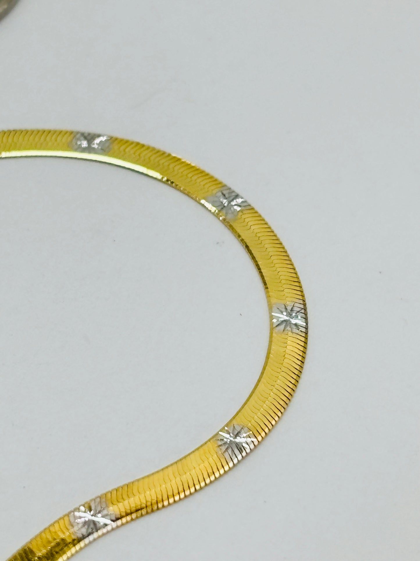 18K Gold Flat Chain with White Gold Design