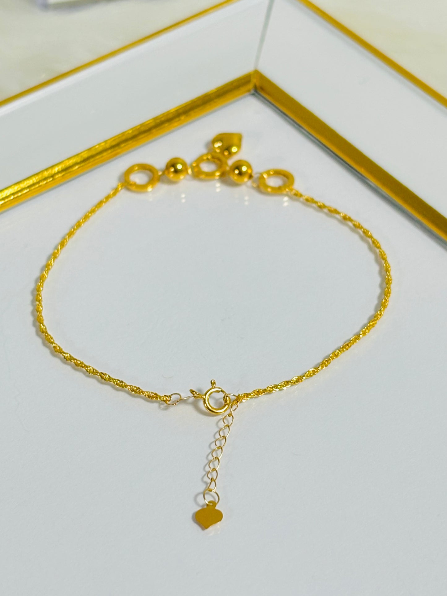 18K Gold Rope with Heart Charm Bracelet