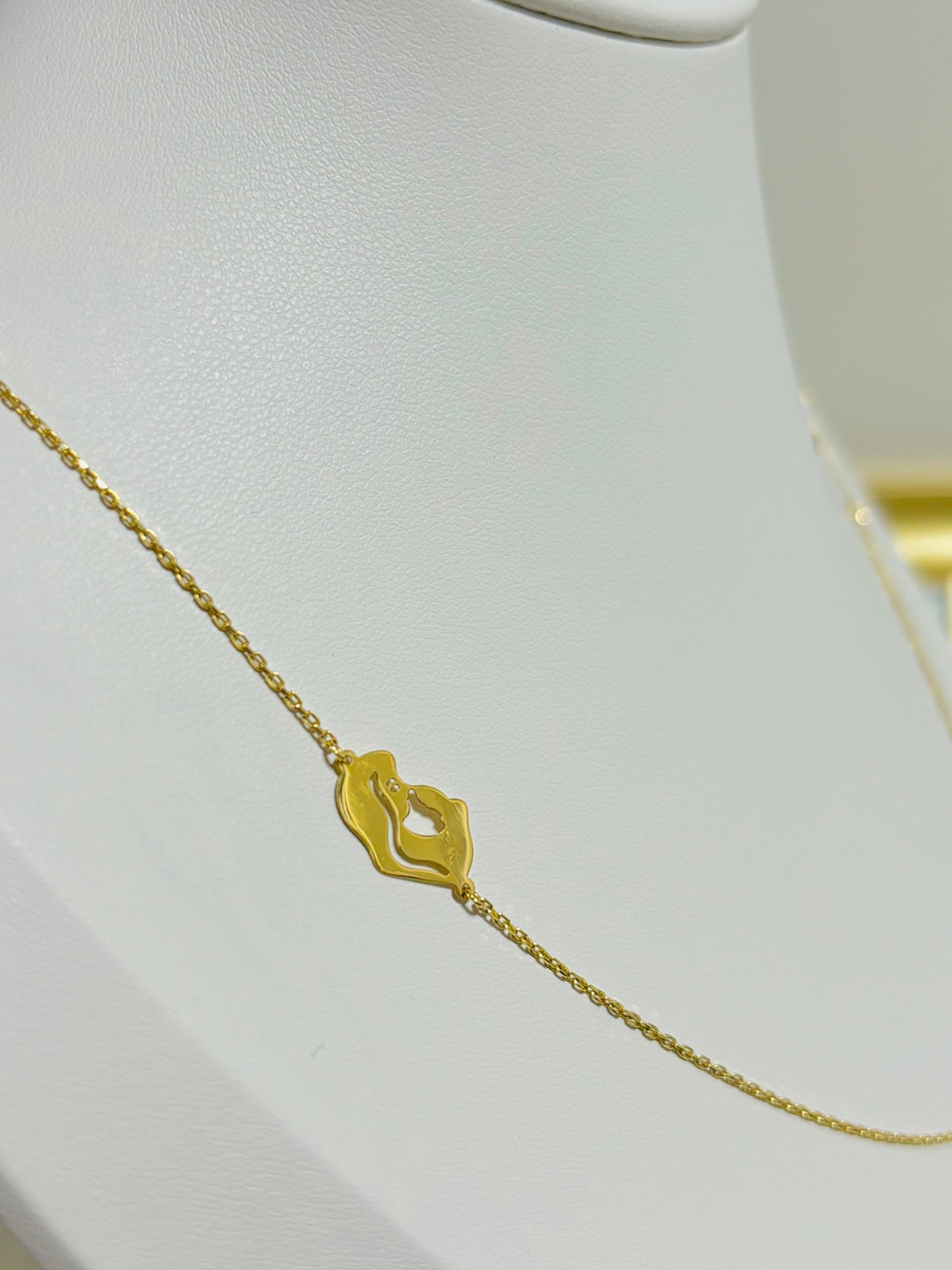 18K Gold Necklace with Attached Pendant Cross and Mama Mary