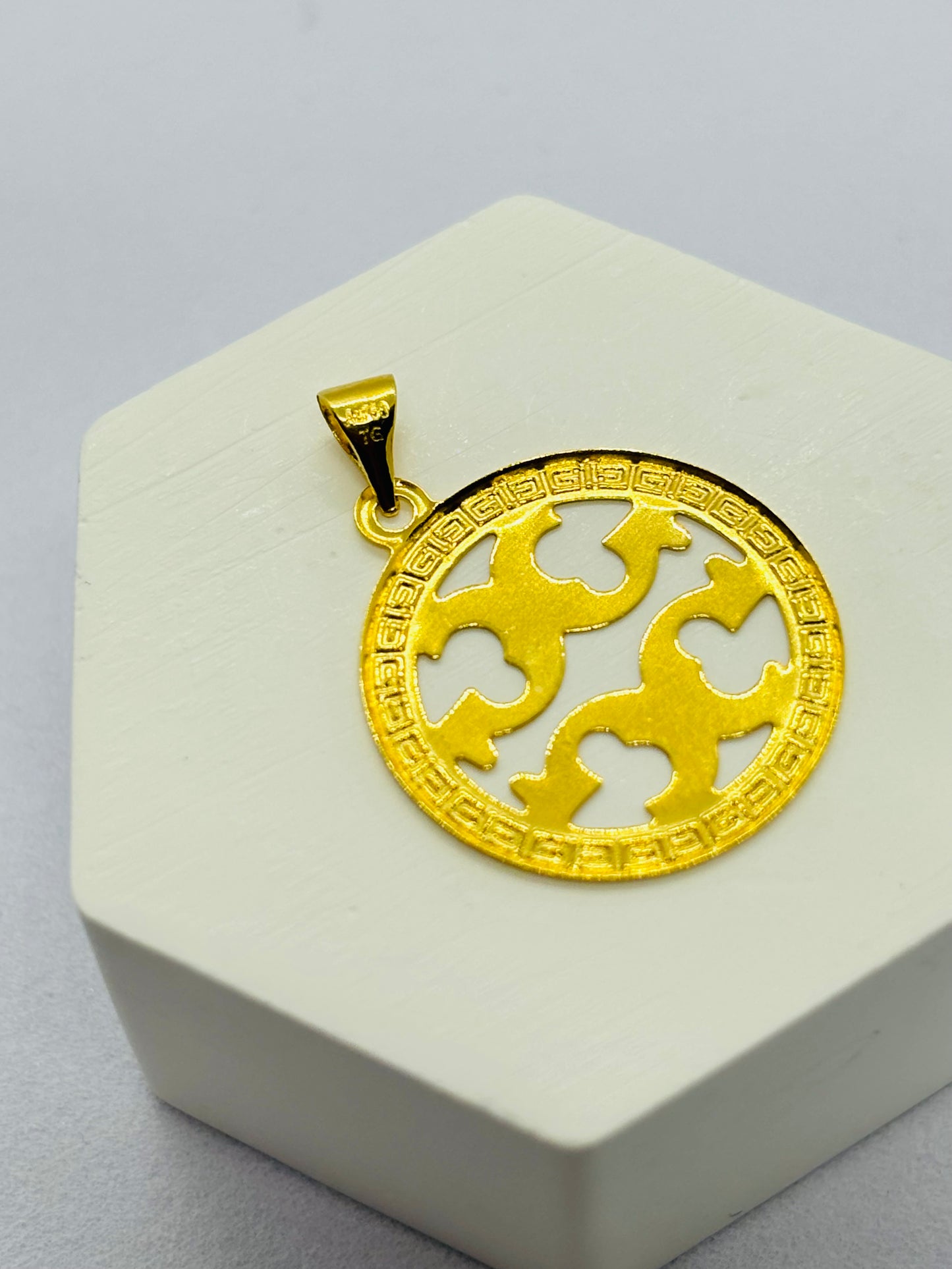 18K Gold Pendant