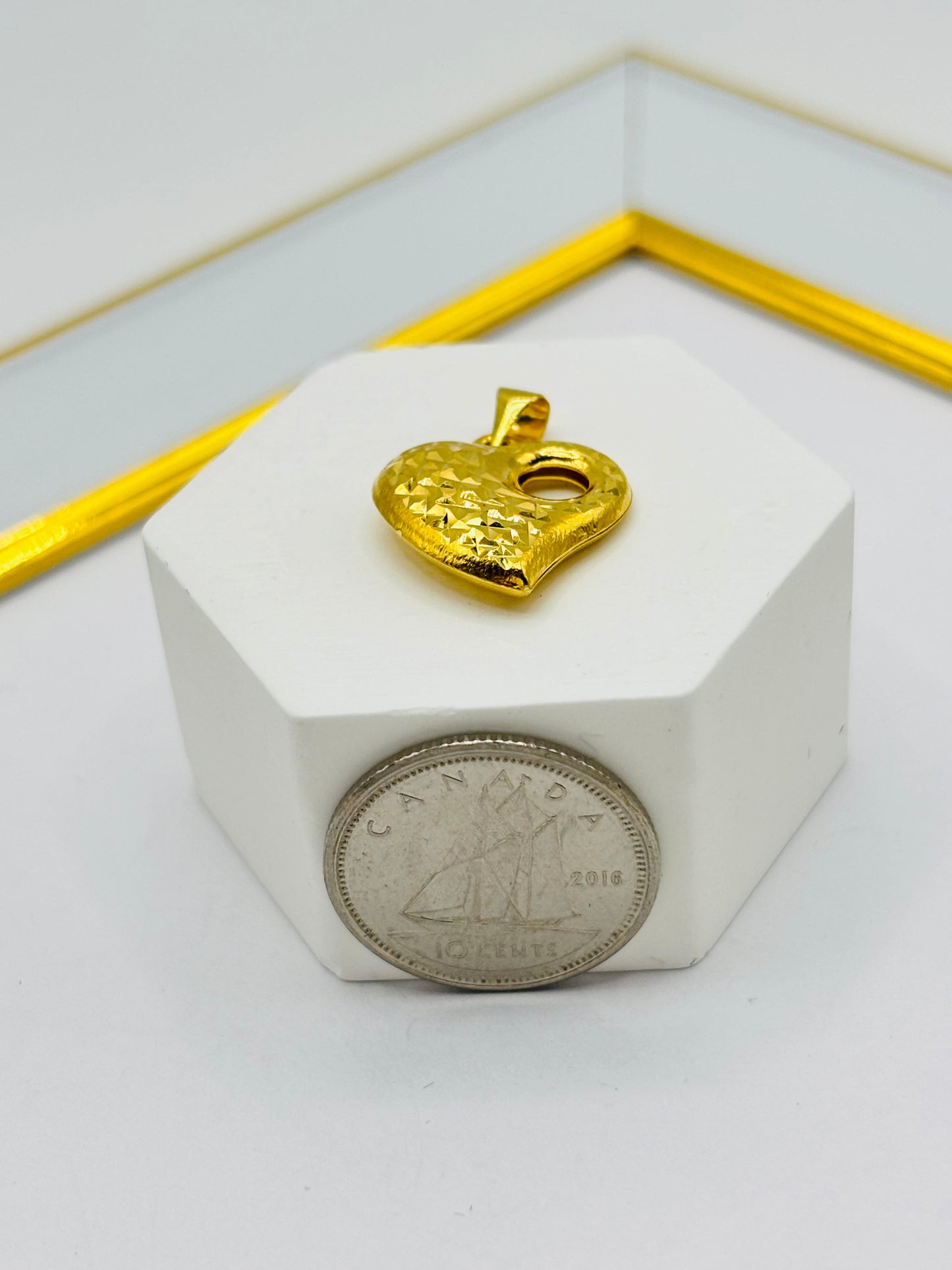 18K Gold Heart Diamond Cut Pendant