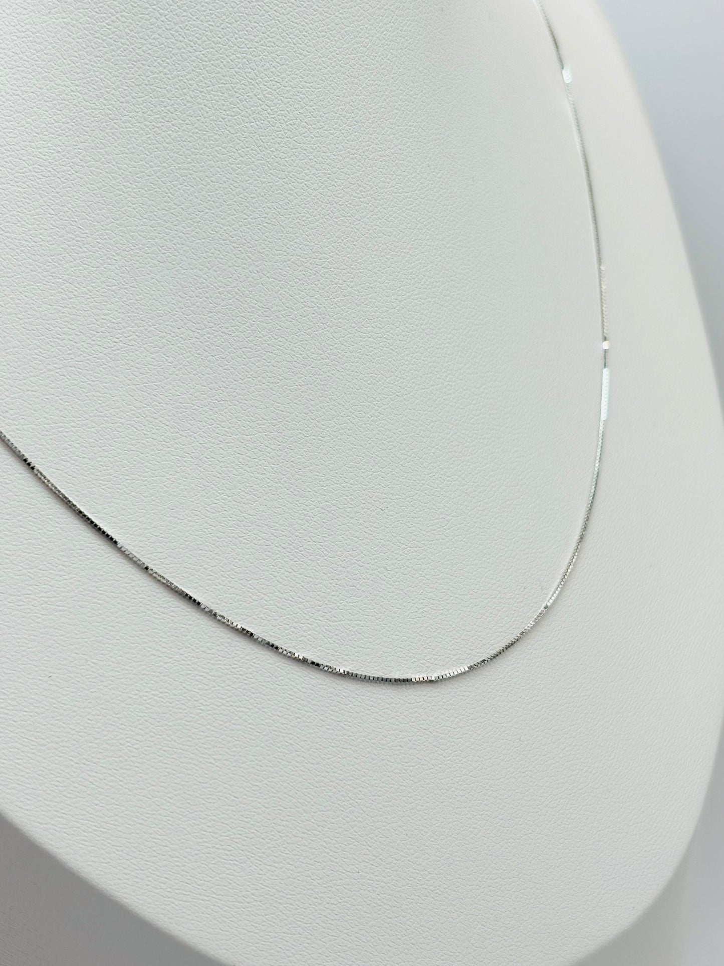 18K White Gold Box Chain