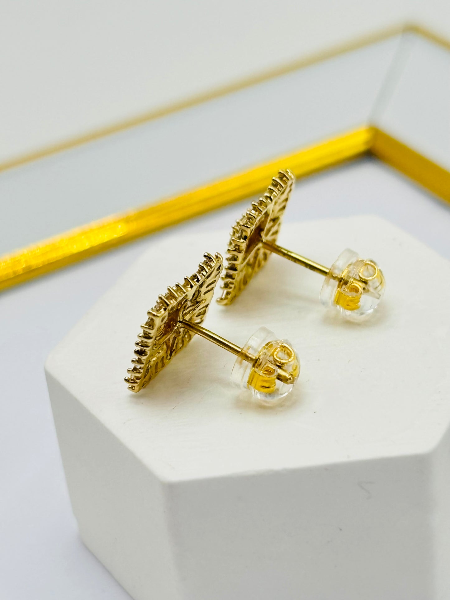K18 Japan Gold Princess Round Baguette Natural Diamond Earrings 1 carat
