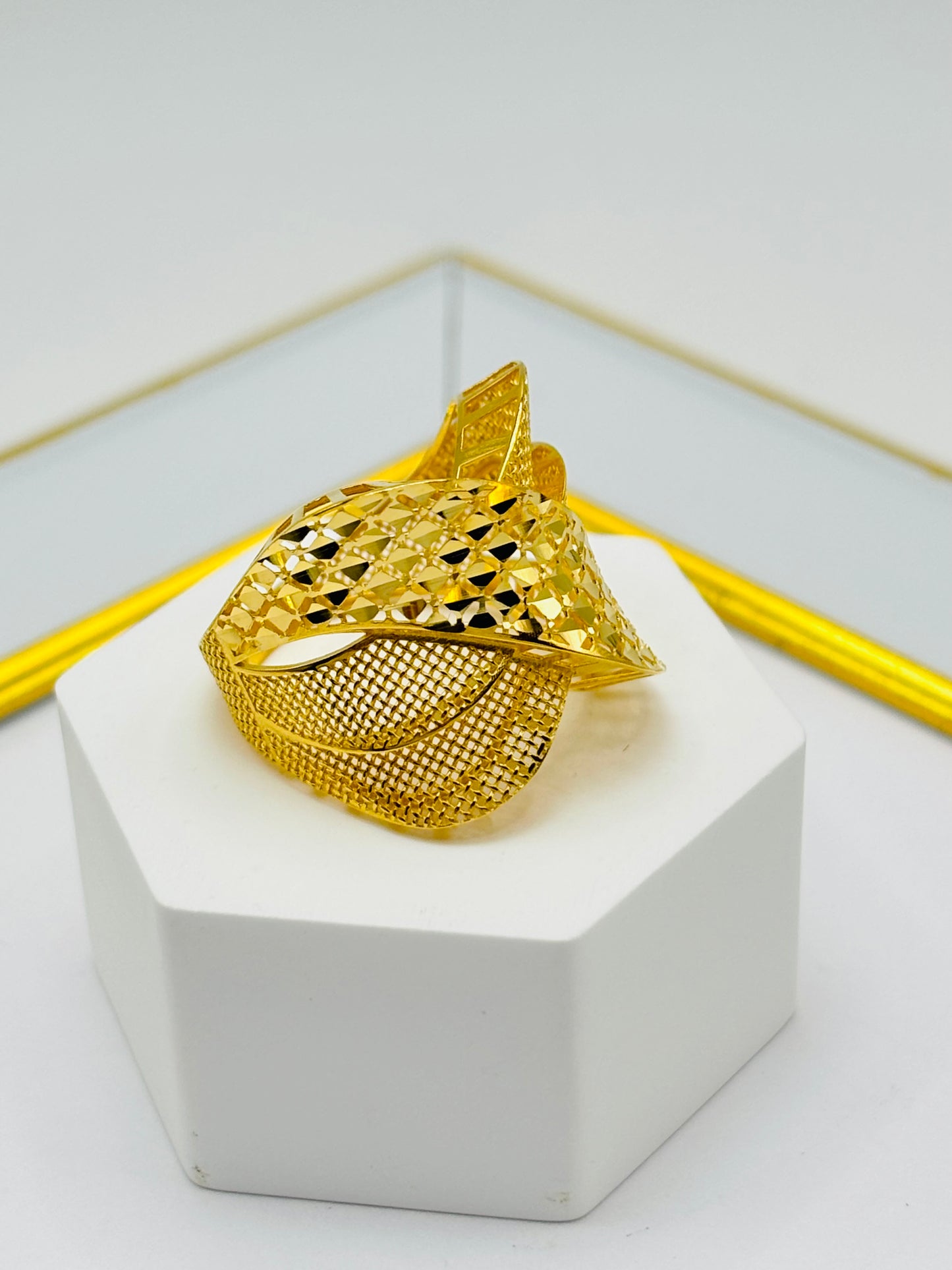 18K Gold Big Power Ring