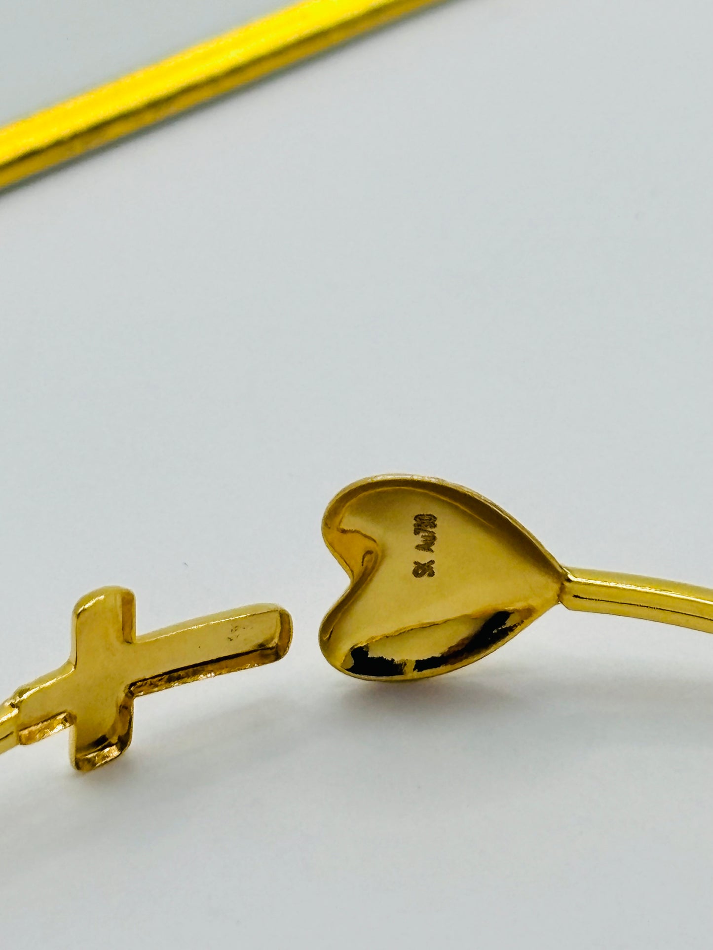 18K Gold Heart & Cross Bangle