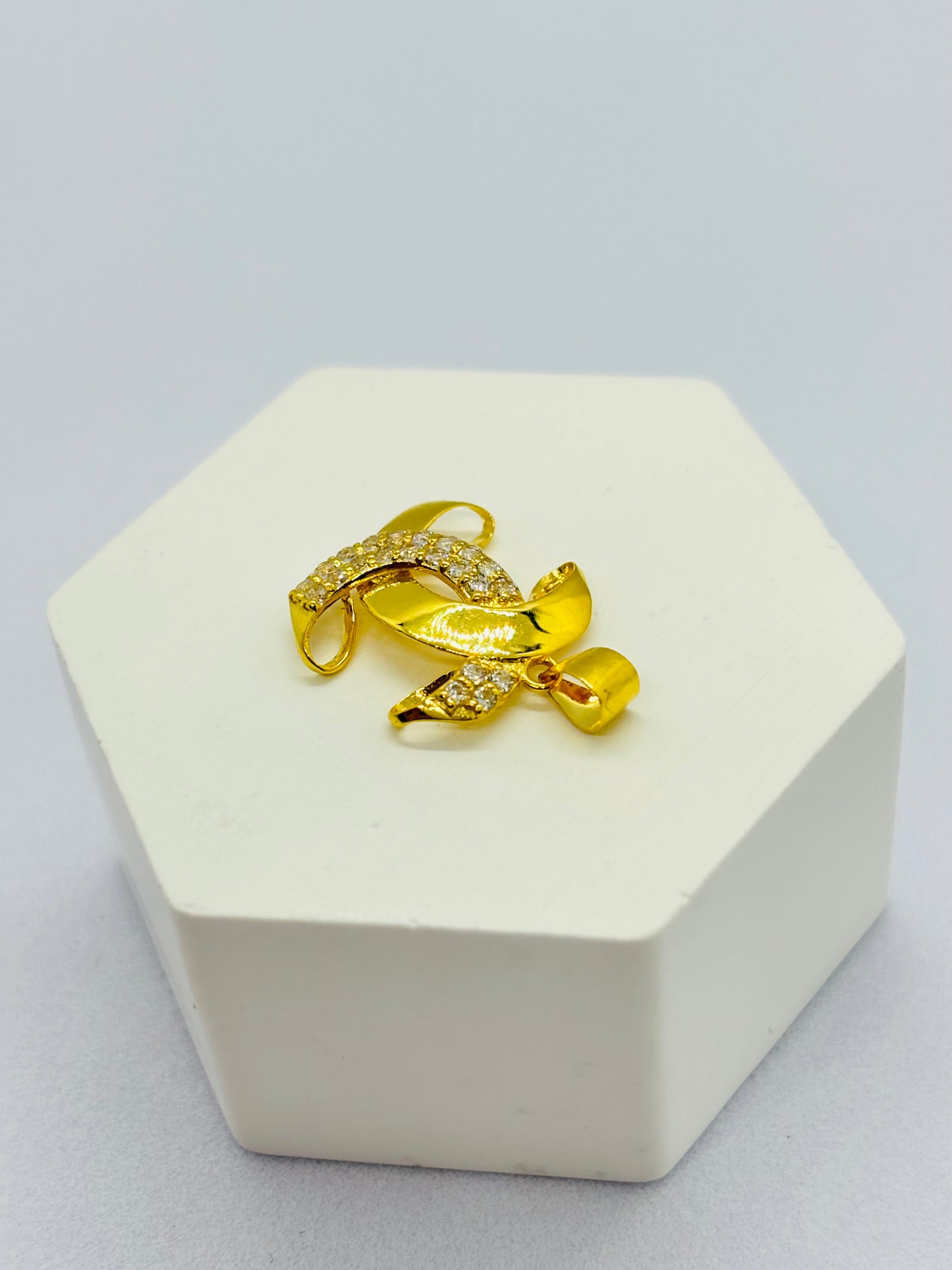 18K Gold Pendant