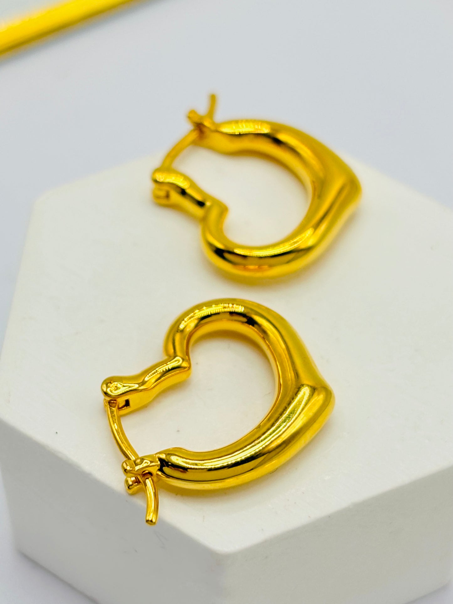 18K Gold Heart Loop Earrings (Electroform)