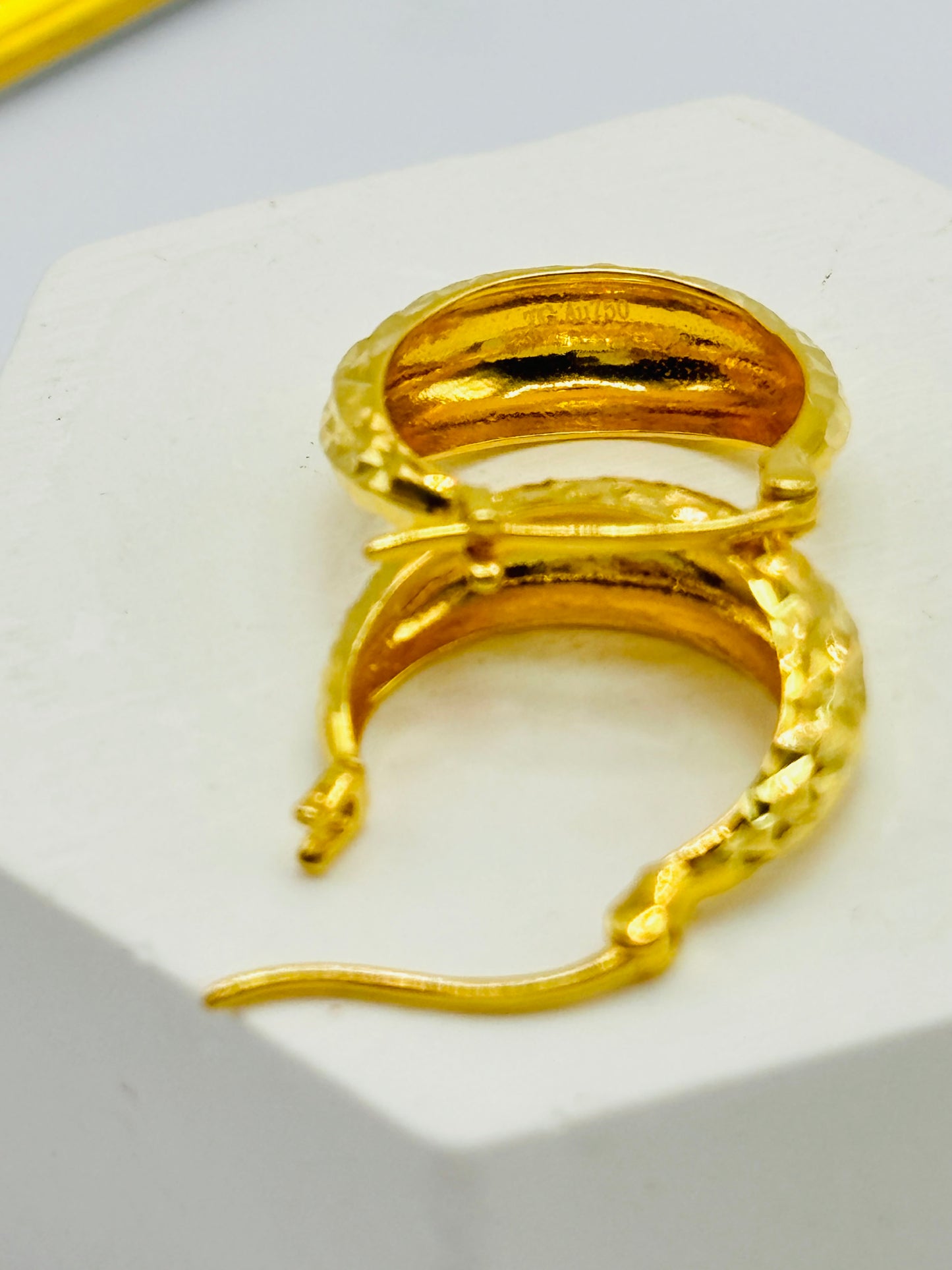 18K Gold Diamond Cut Loop Earrings