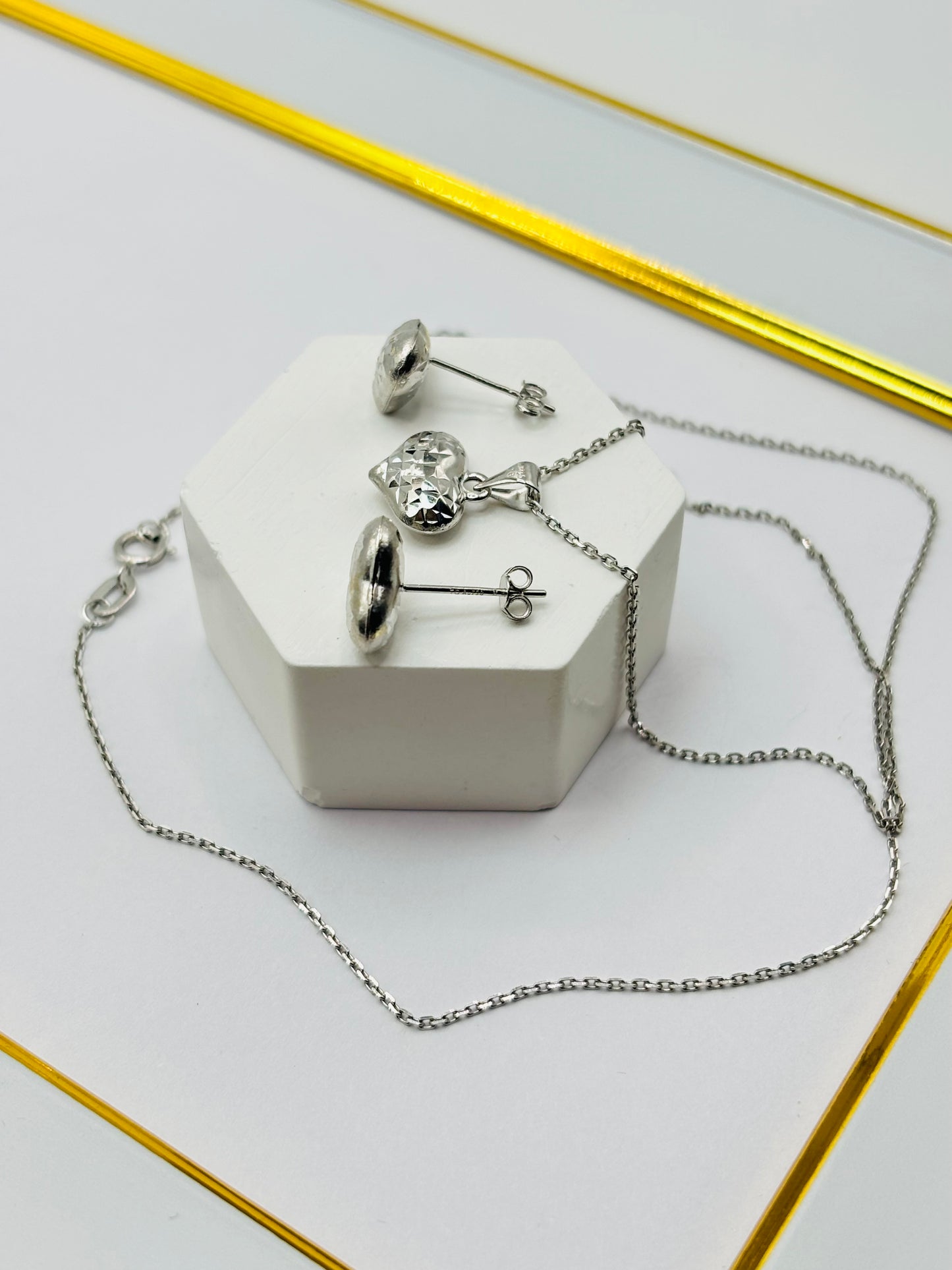 18K White Gold Necklace and Earrings Heart Set
