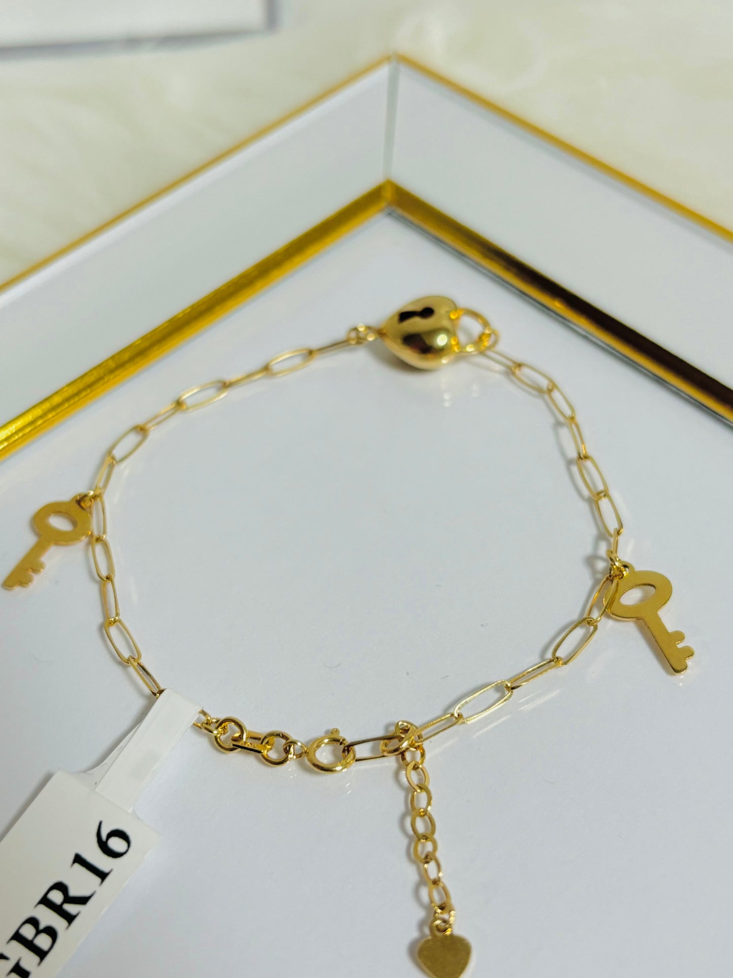 18K Gold Heart and Key Bracelet