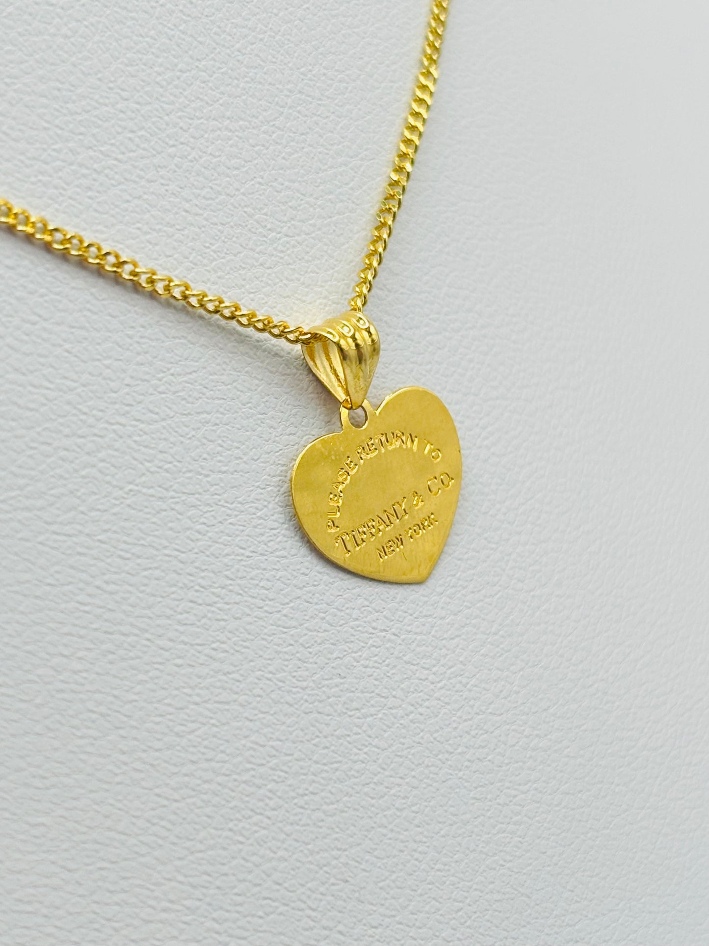 18K Gold Curb Chain with Heart Pendant Set