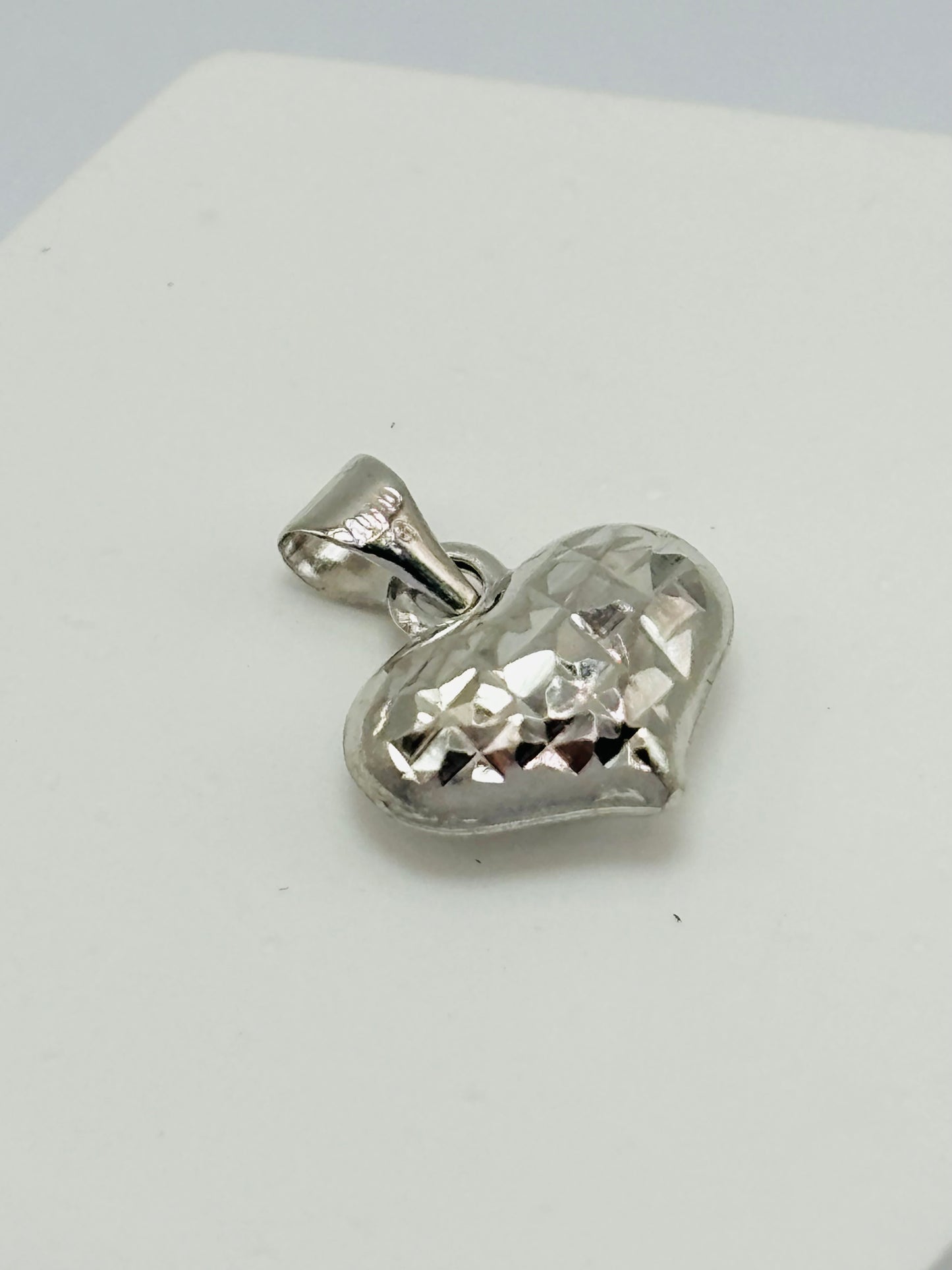 18K White Gold Heart Pendant