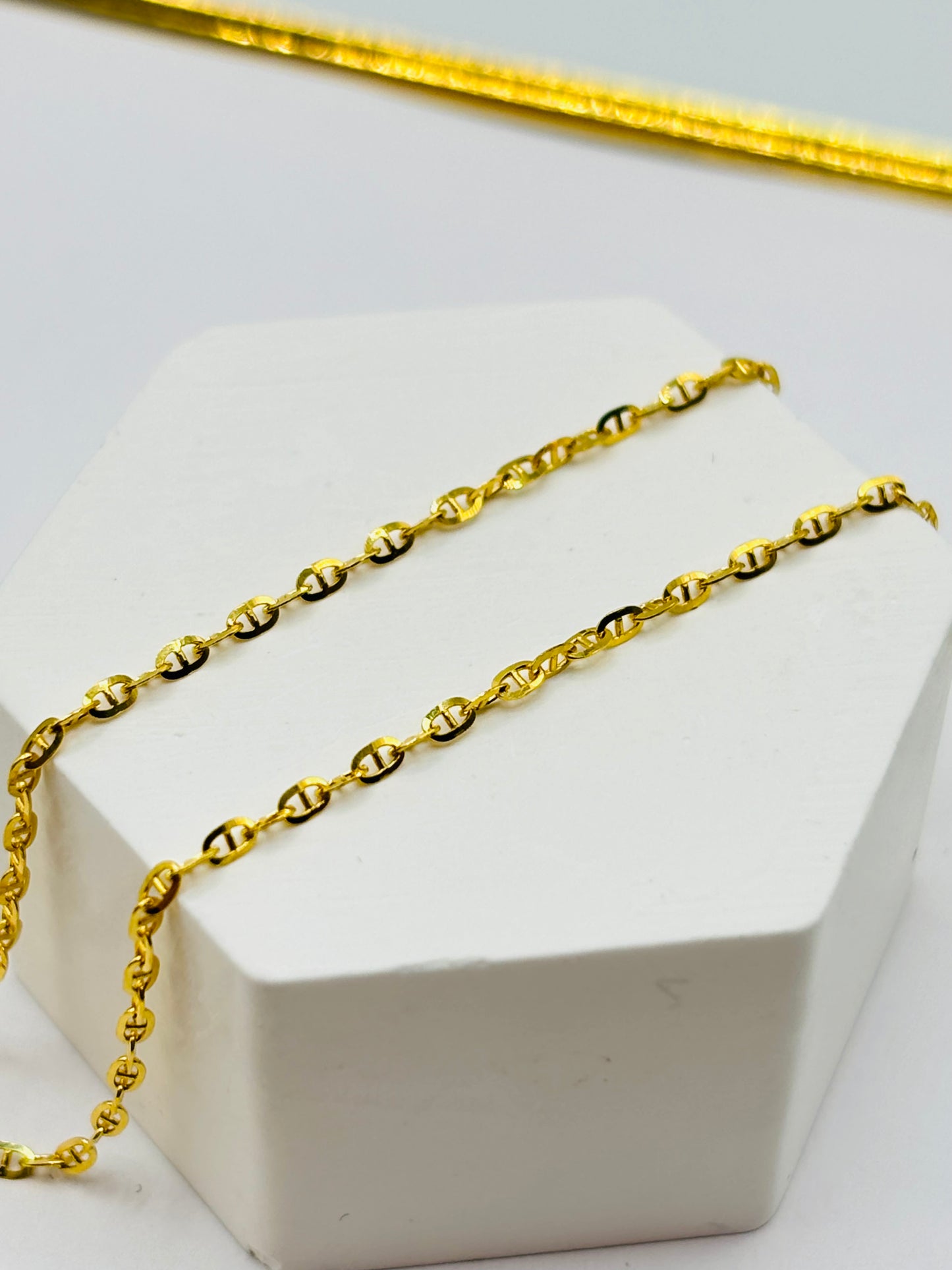 18K Gold GG Chain