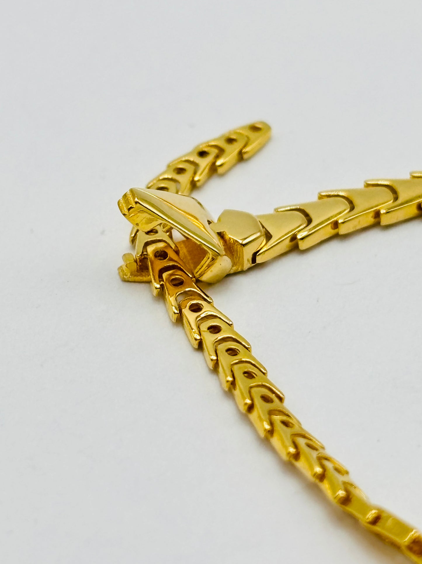 18K Gold Plain Serpentine Bracelet