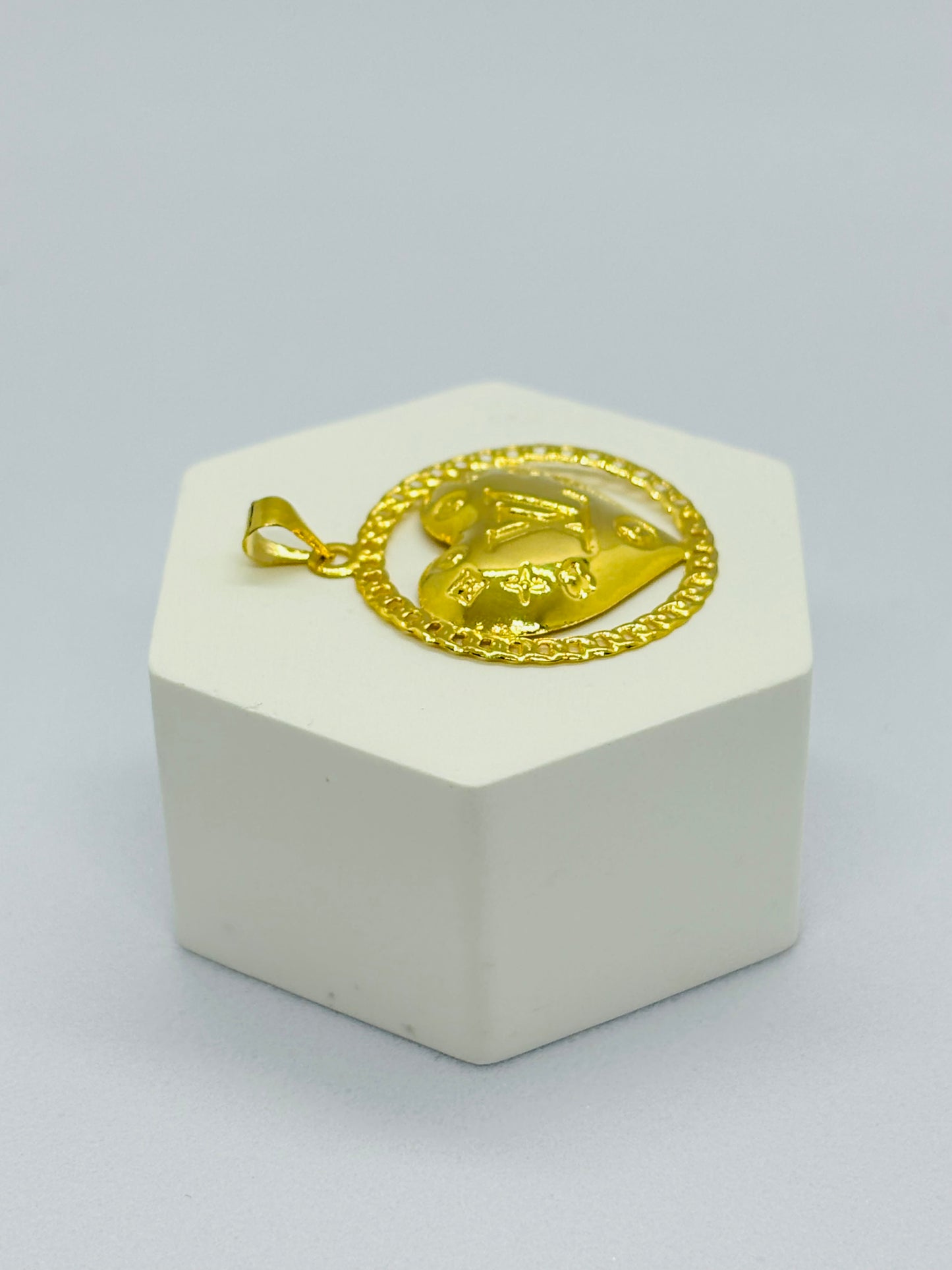 18K Gold Heart Pendant