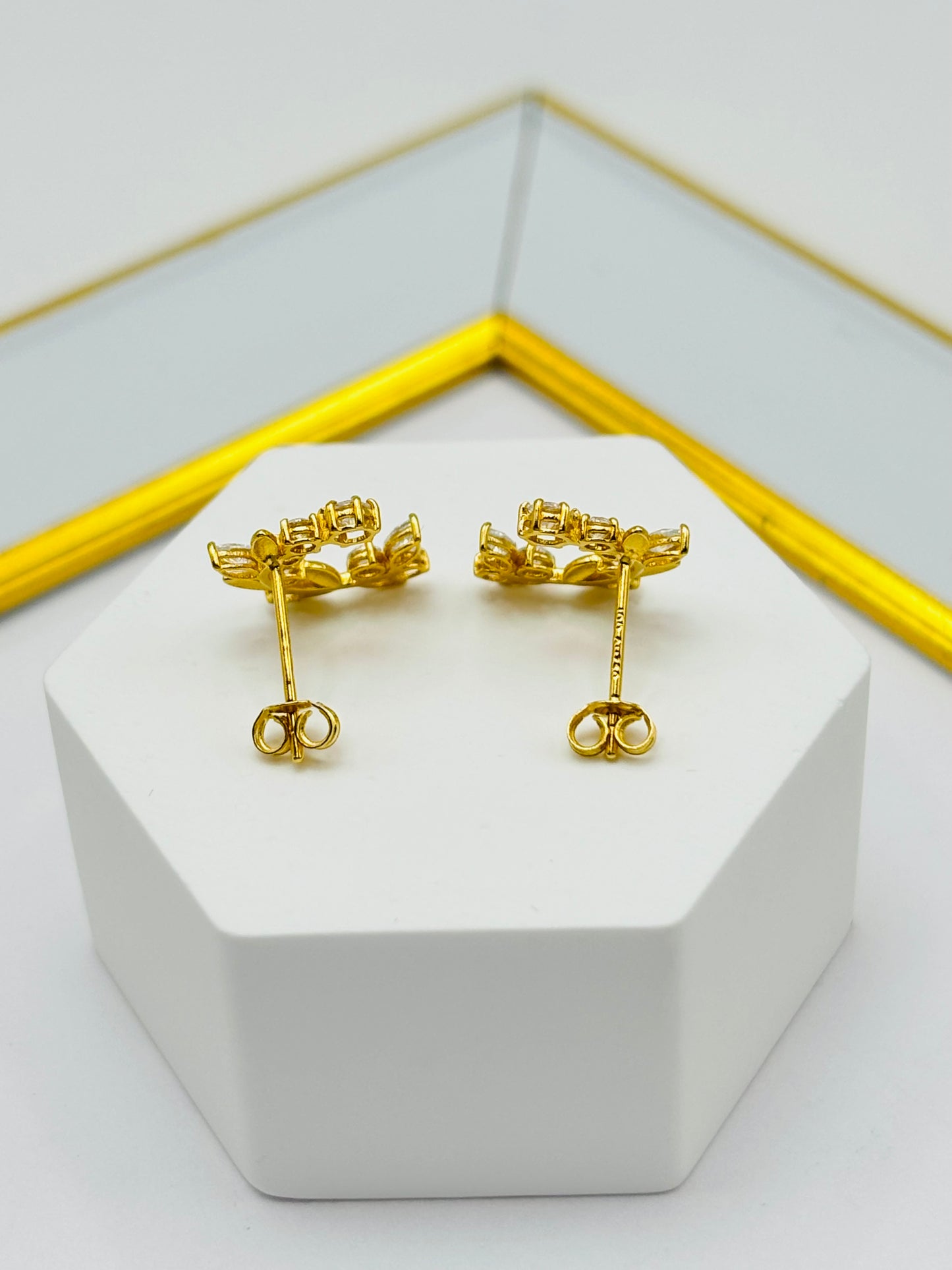 18K Gold Leaves Moissanite Diamond Earrings