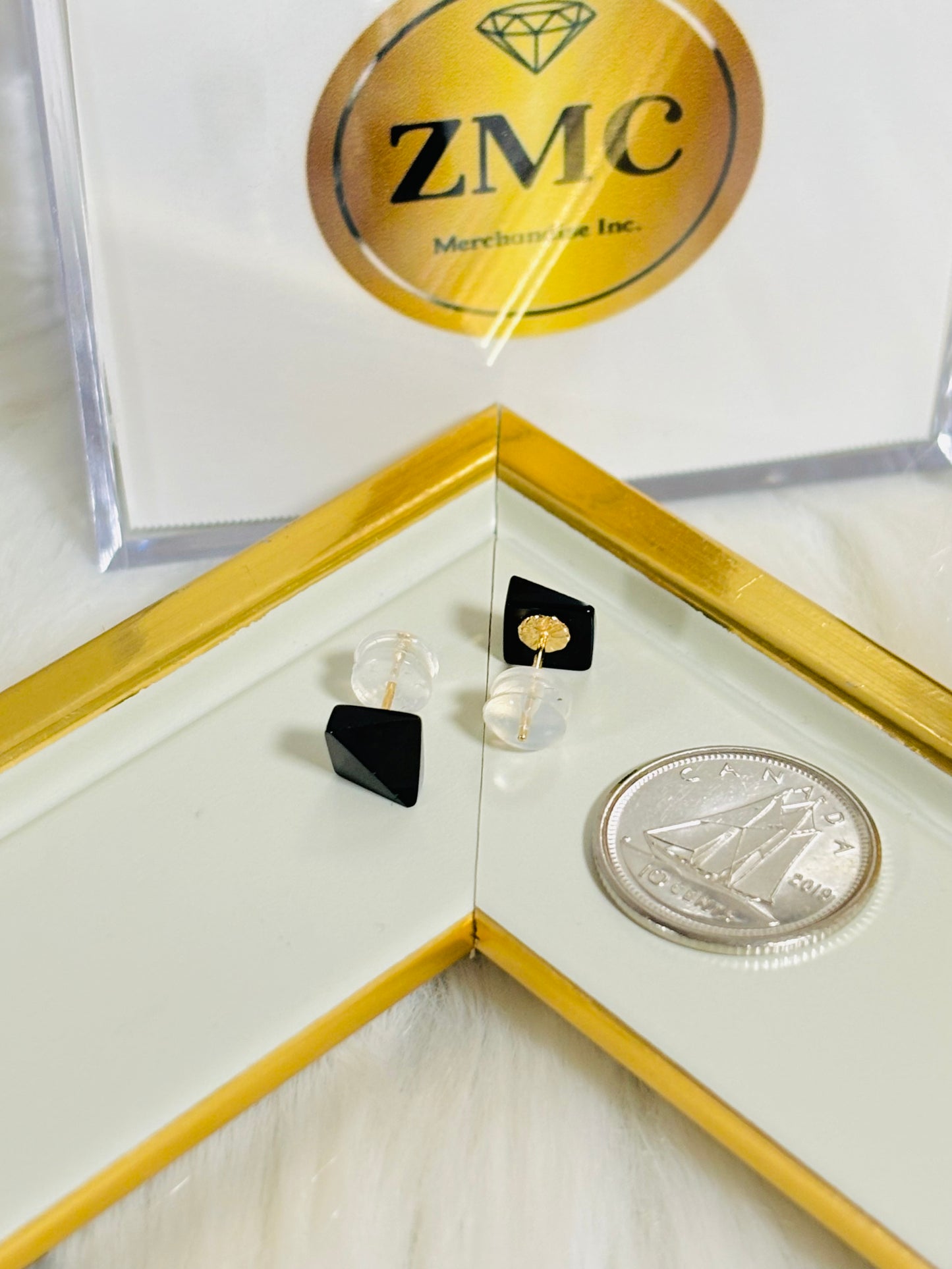 K18 Japan Gold Black Natural Onyx Earrings