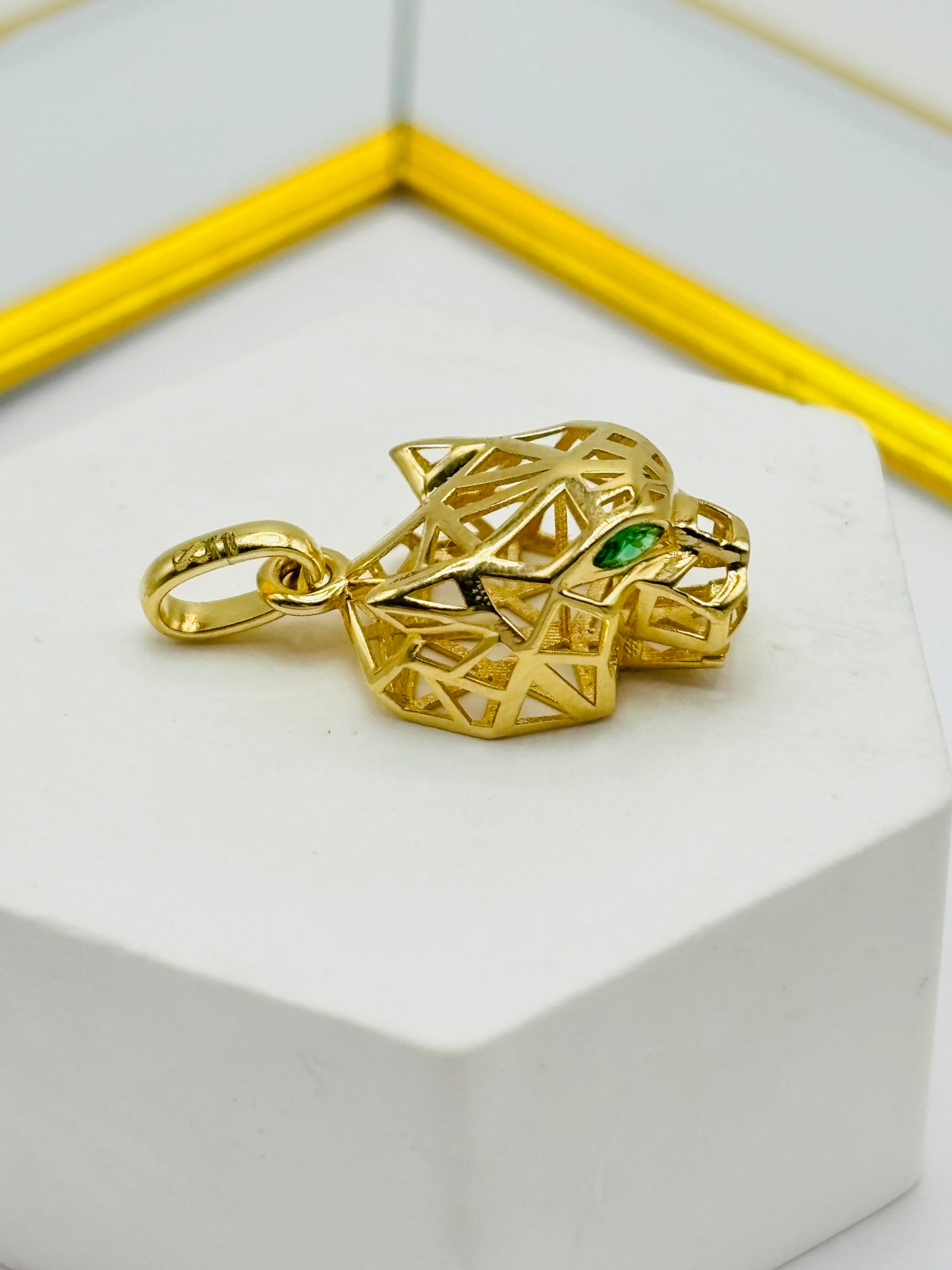 K18 Japan Gold Panther Pendant