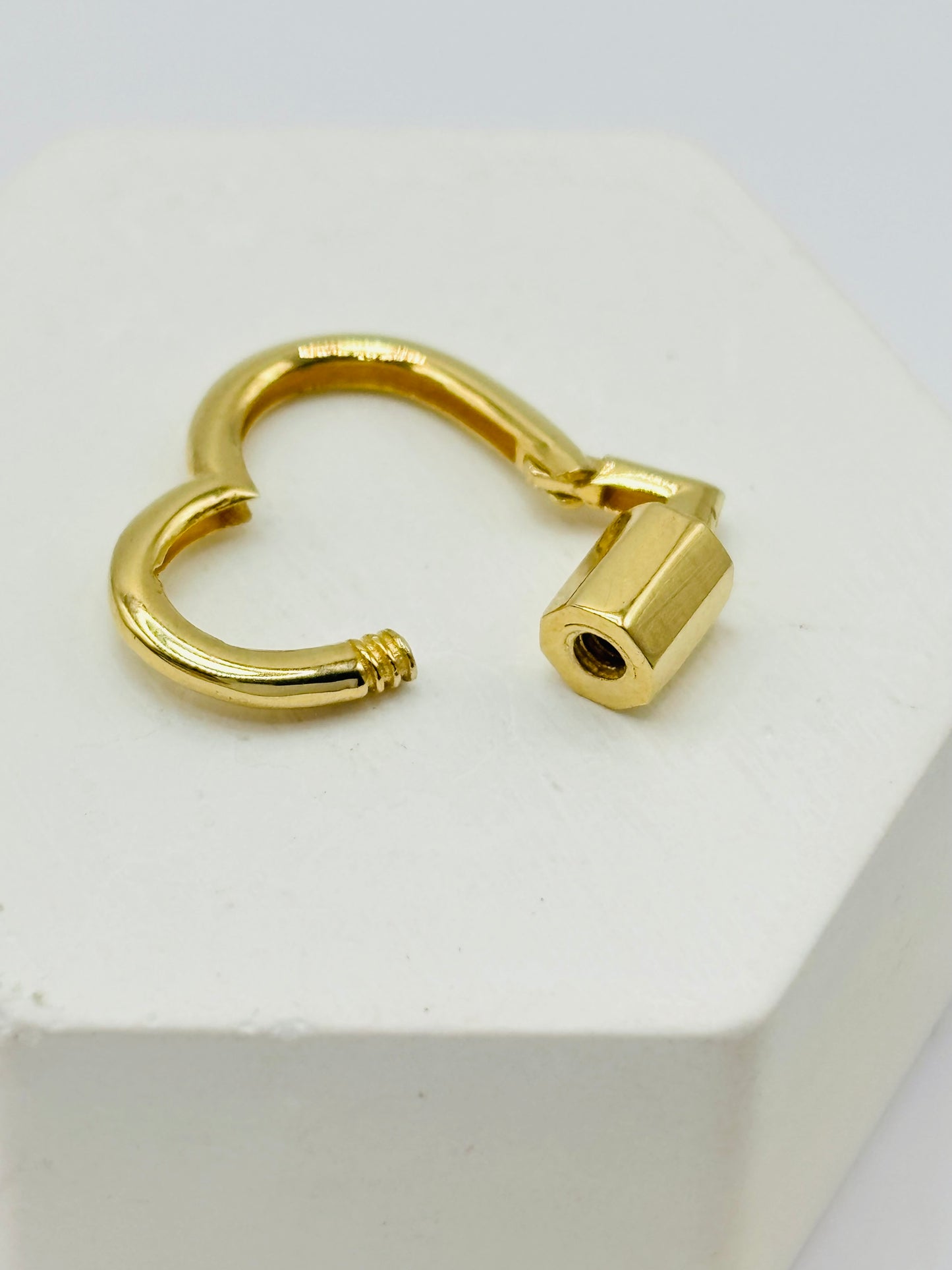 K18 Japan Heart Plain Carabiner Pendant
