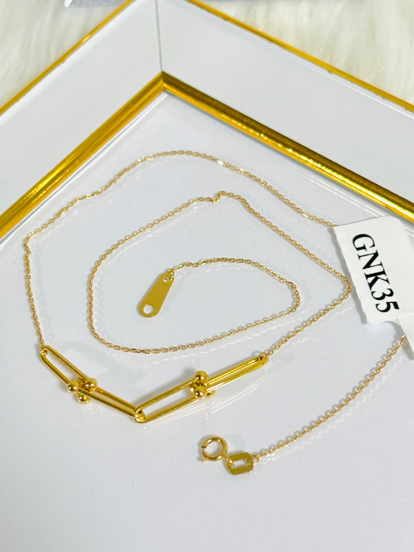 18K Gold Hardware Attached Pendant Necklace