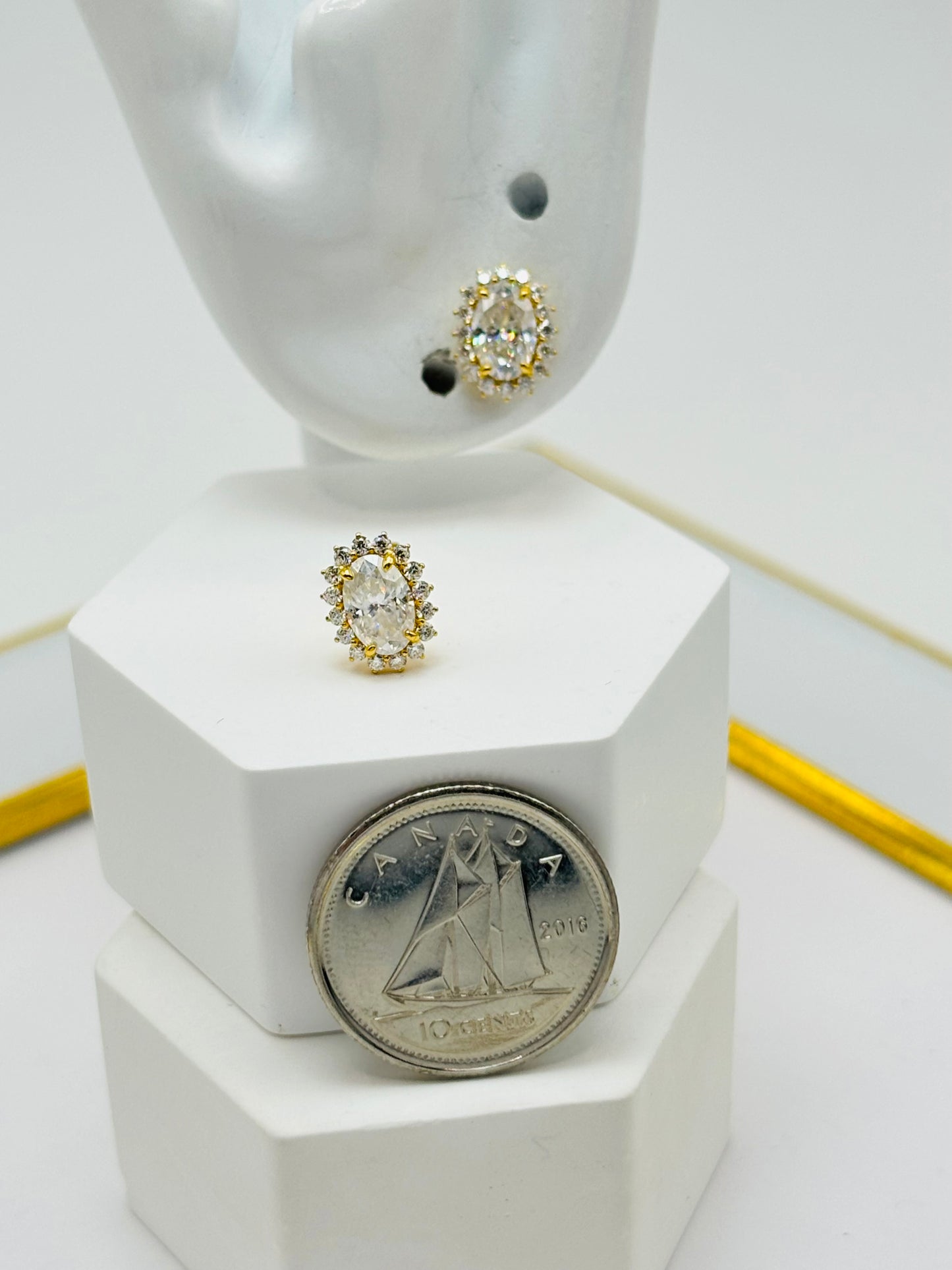 18K Gold Oval Moissanite Diamond Earrings