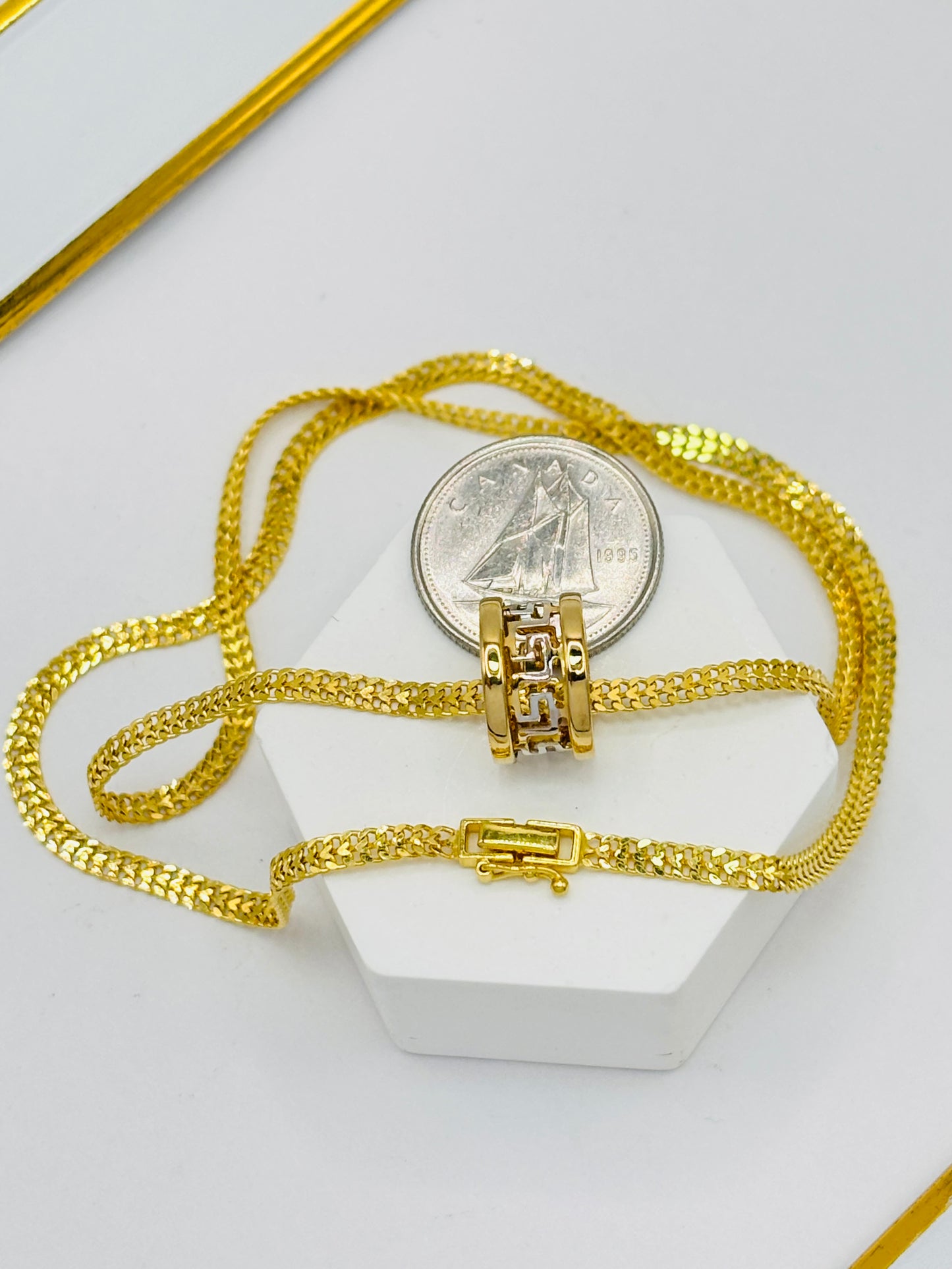 18K Gold Heartbizz Barrel Necklace