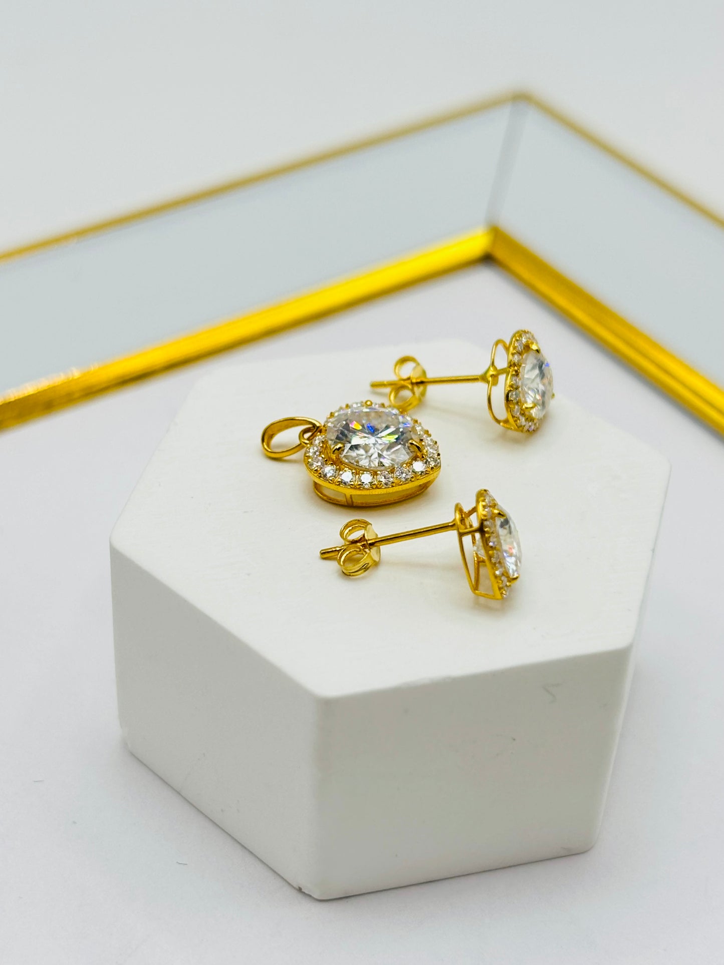 18K Gold Heart Earrings and Pendant Set Moissanite Diamond