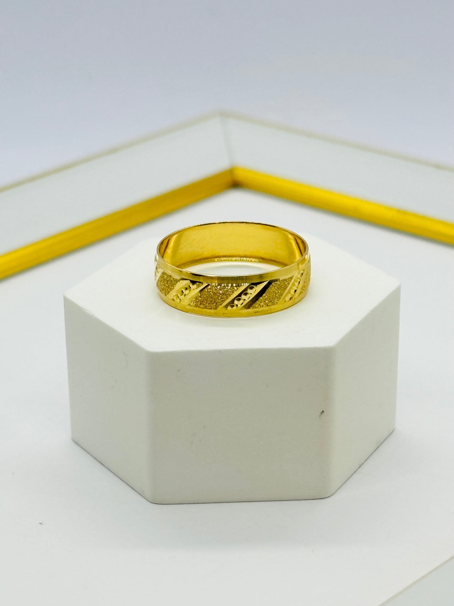 18K Gold Wedding Ring