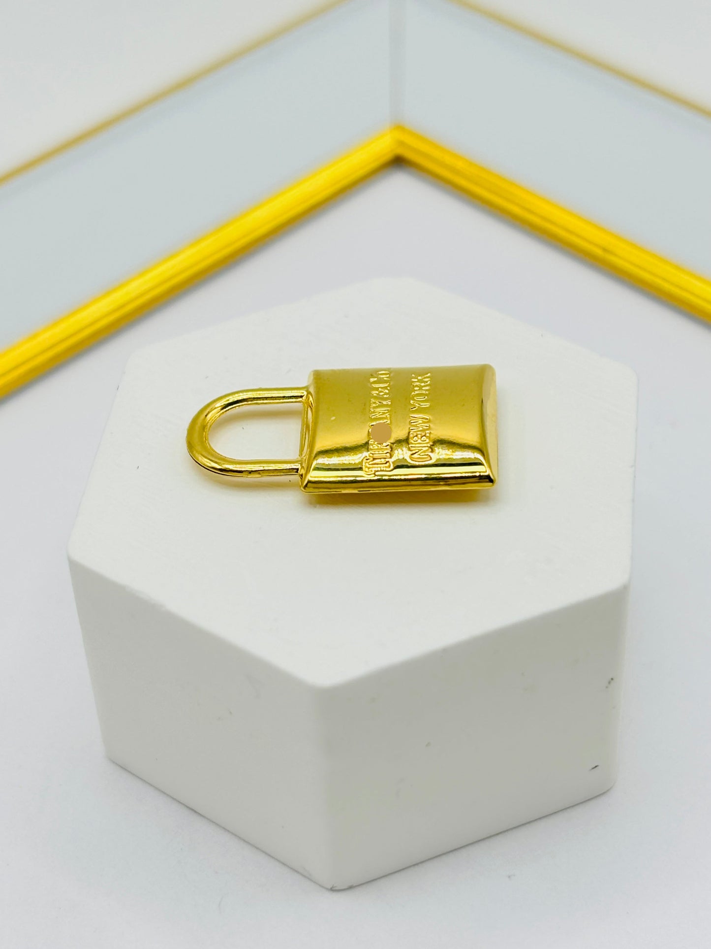 18K Gold Padlock Pendant