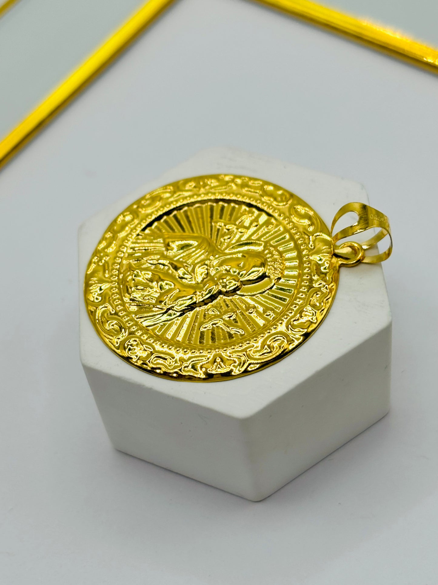 18K Gold Mama Mary Big Pendant