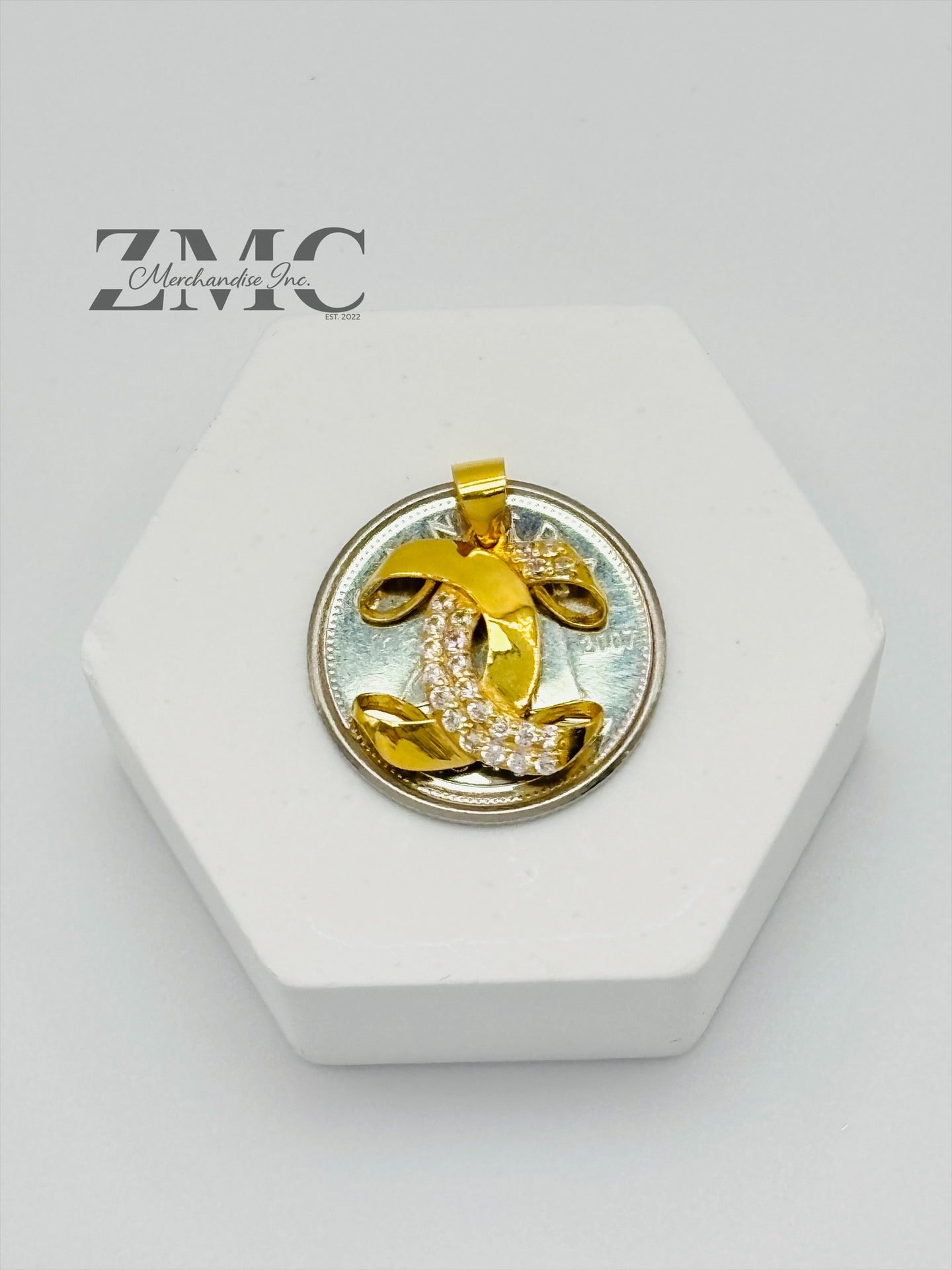 18K Gold C with Stone Pendant